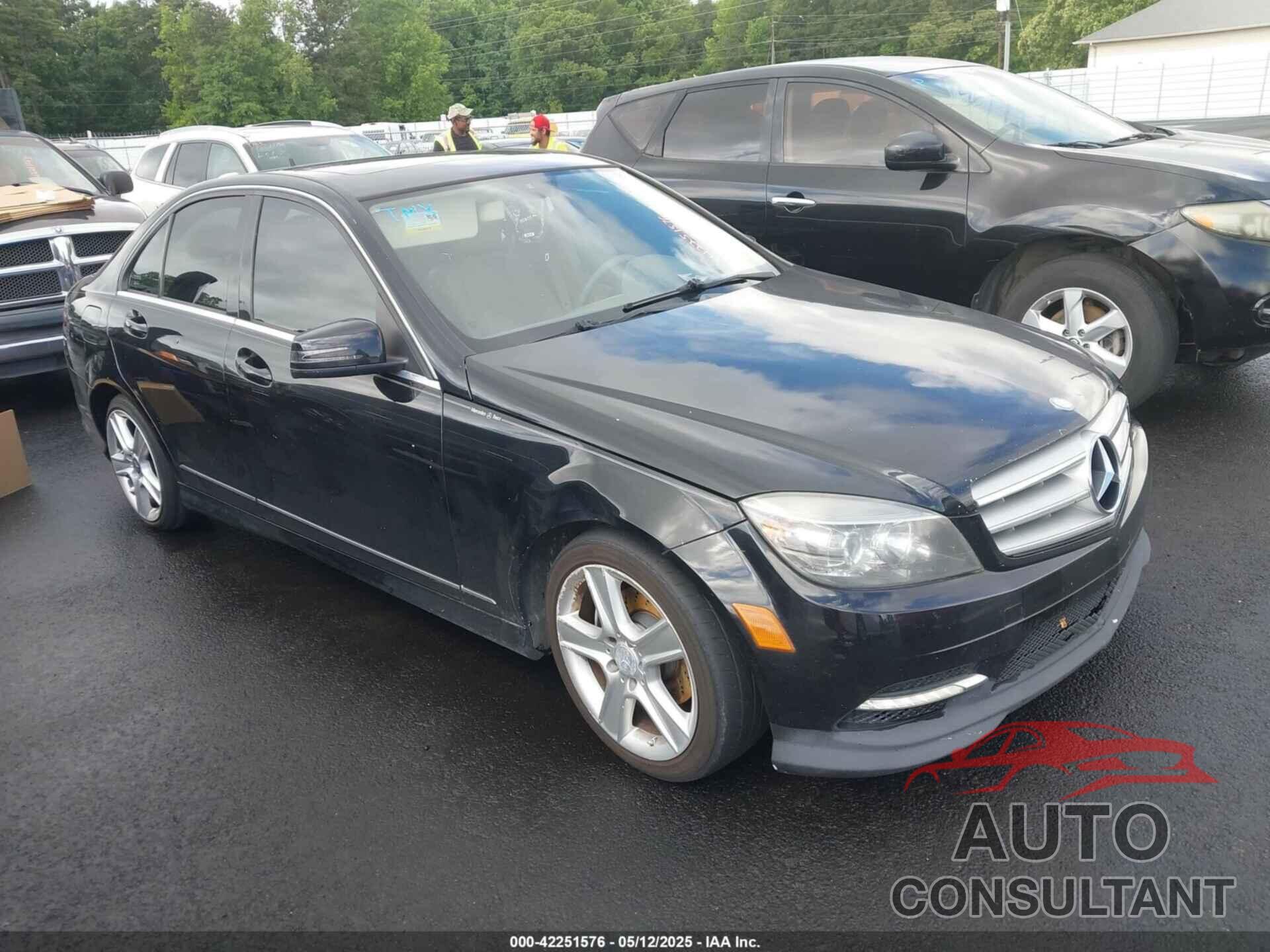 MERCEDES-BENZ C 300 2011 - WDDGF5EB2BR168537