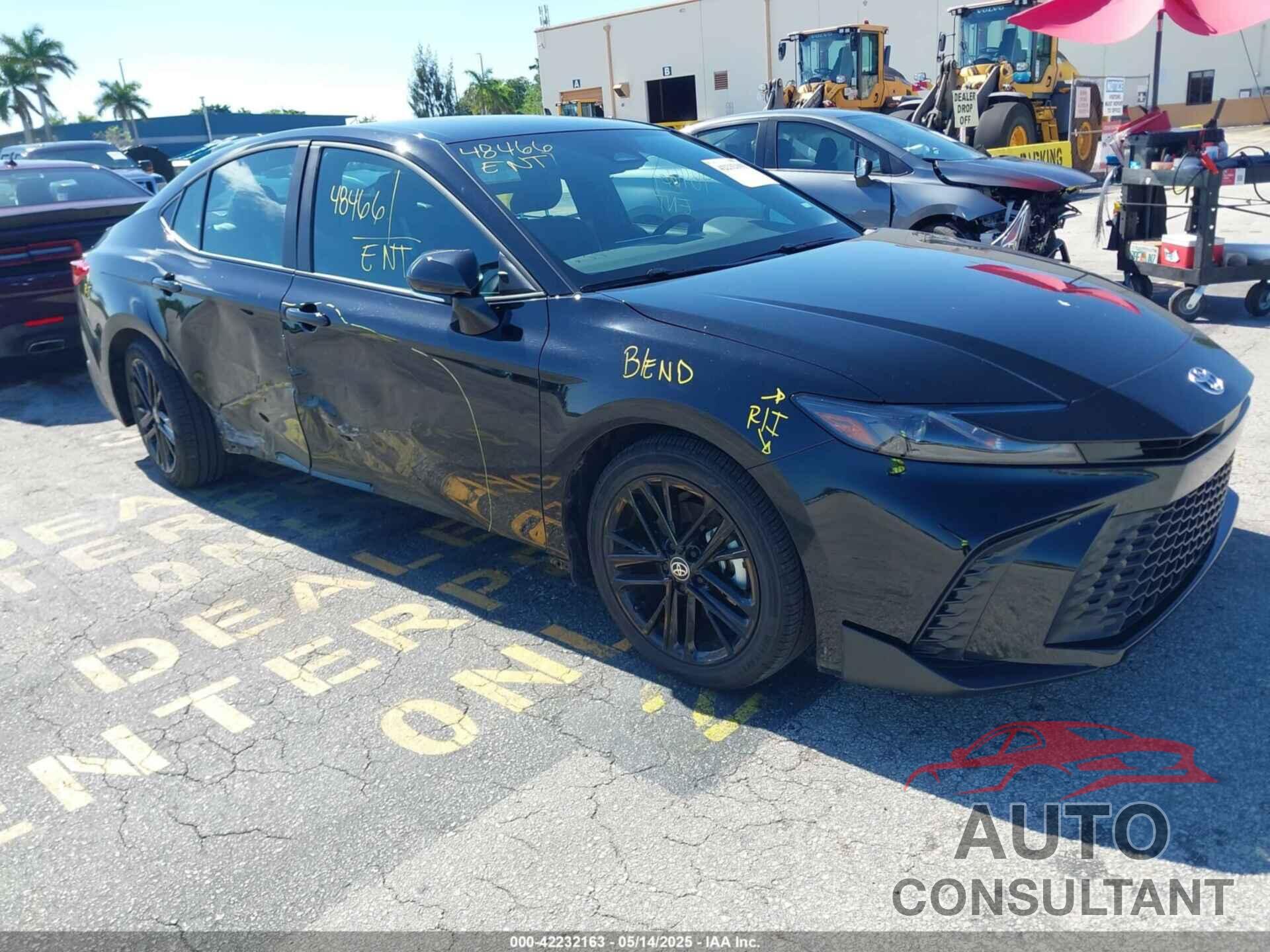 TOYOTA CAMRY 2025 - 4T1DAACK4SU077012