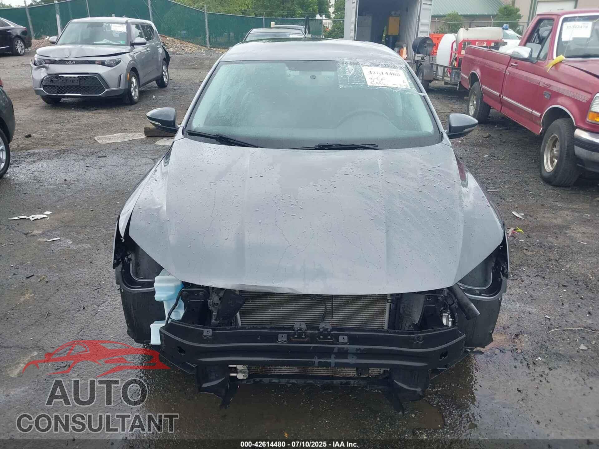 VOLKSWAGEN PASSAT 2017 - 1VWDT7A31HC054764