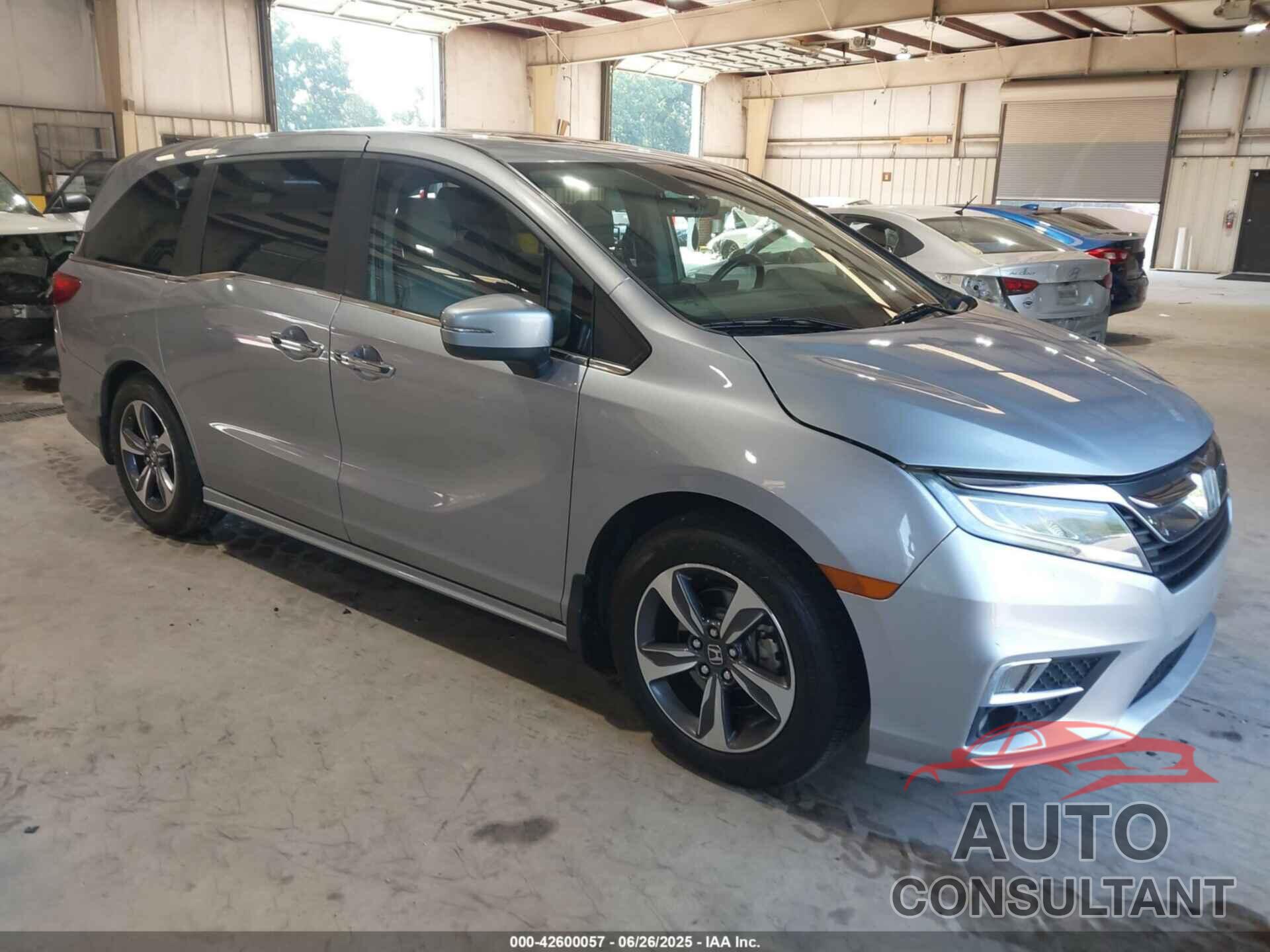 HONDA ODYSSEY 2018 - 5FNRL6H88JB069100