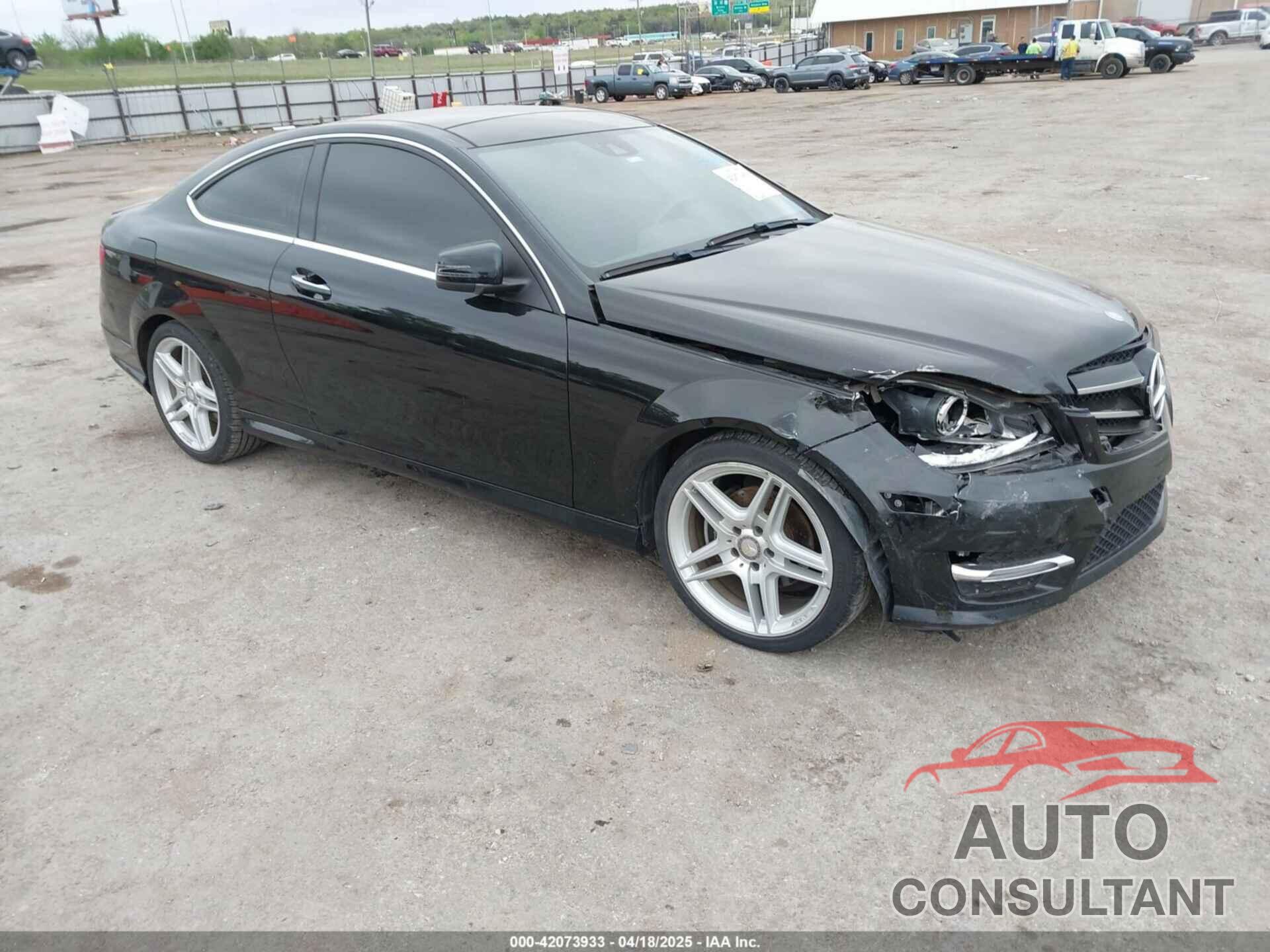 MERCEDES-BENZ C 250 2015 - WDDGJ4HB0FG392377