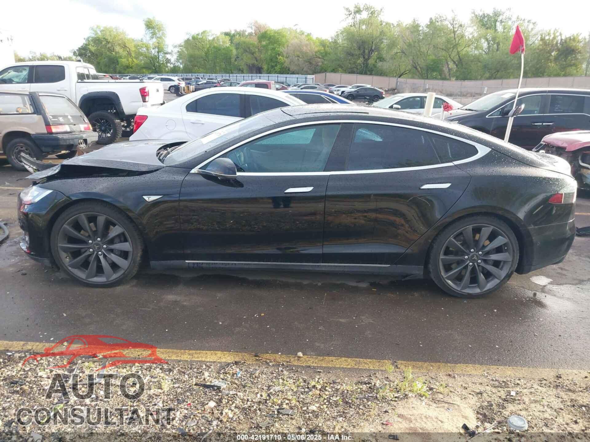 TESLA MODEL S 2014 - 5YJSA1H1XEFP63743