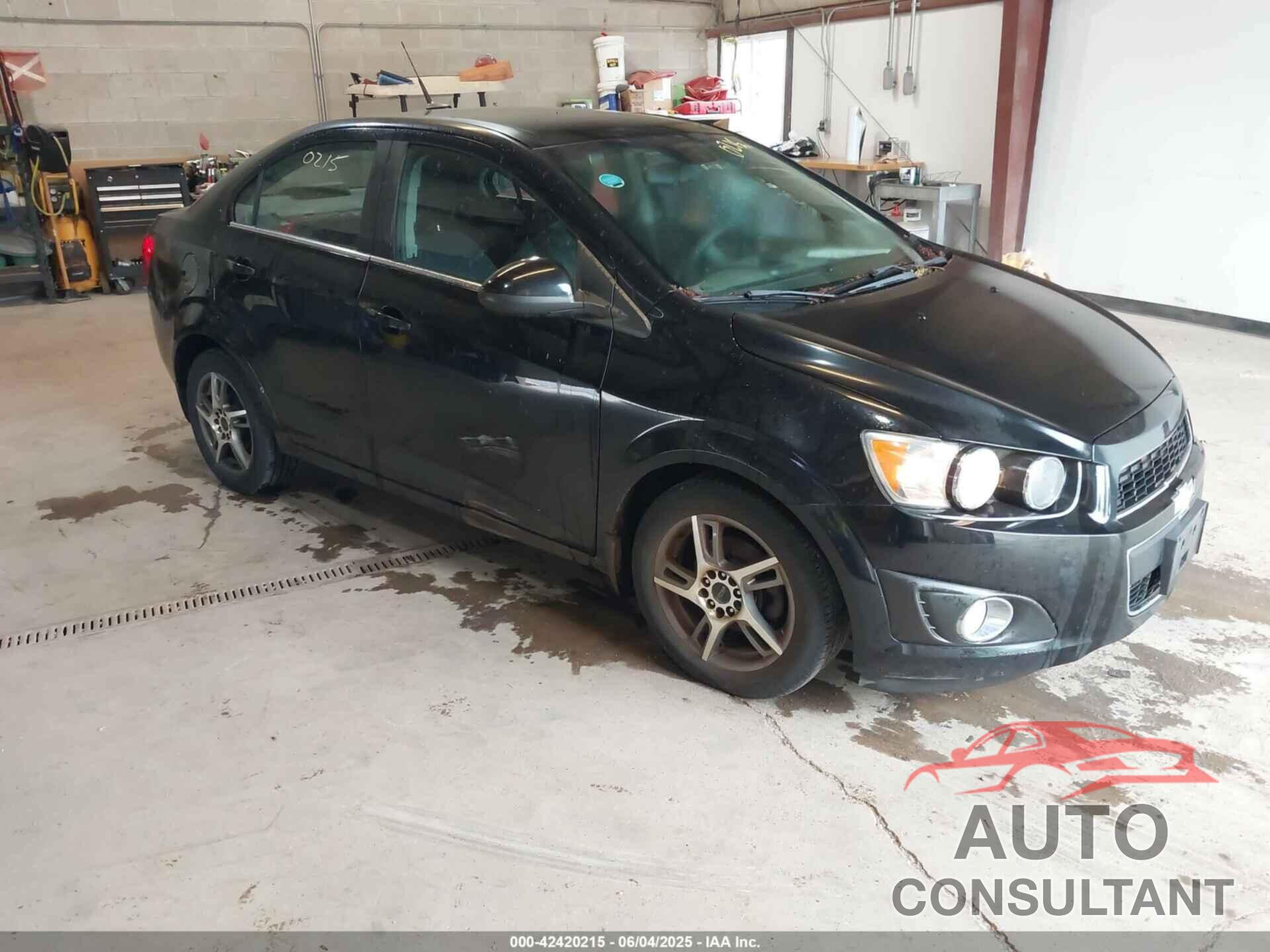 CHEVROLET SONIC 2012 - 1G1JC5SH7C4163455