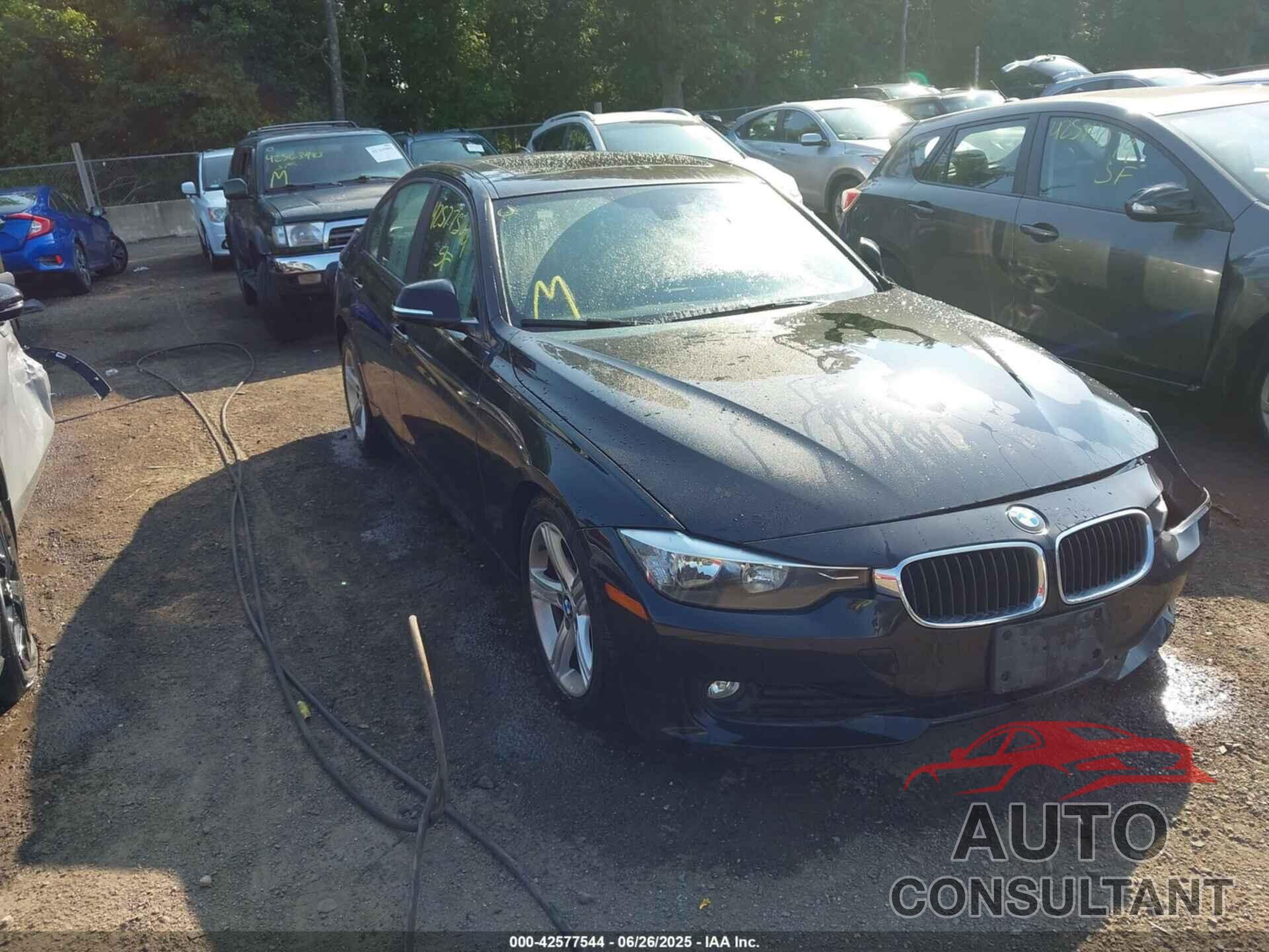 BMW 320I 2013 - WBA3C3C53DF979221
