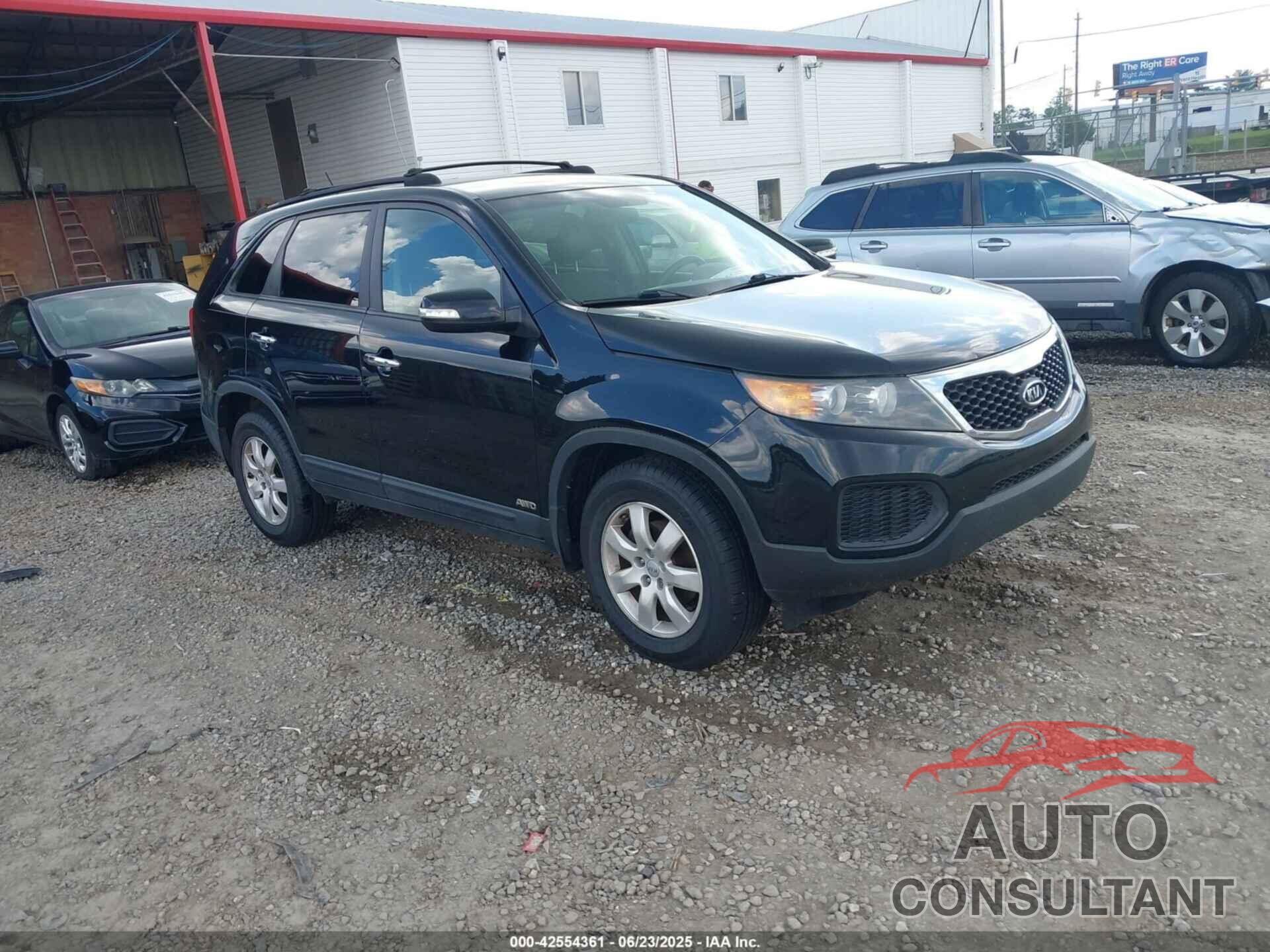 KIA SORENTO 2013 - 5XYKTDA68DG408823