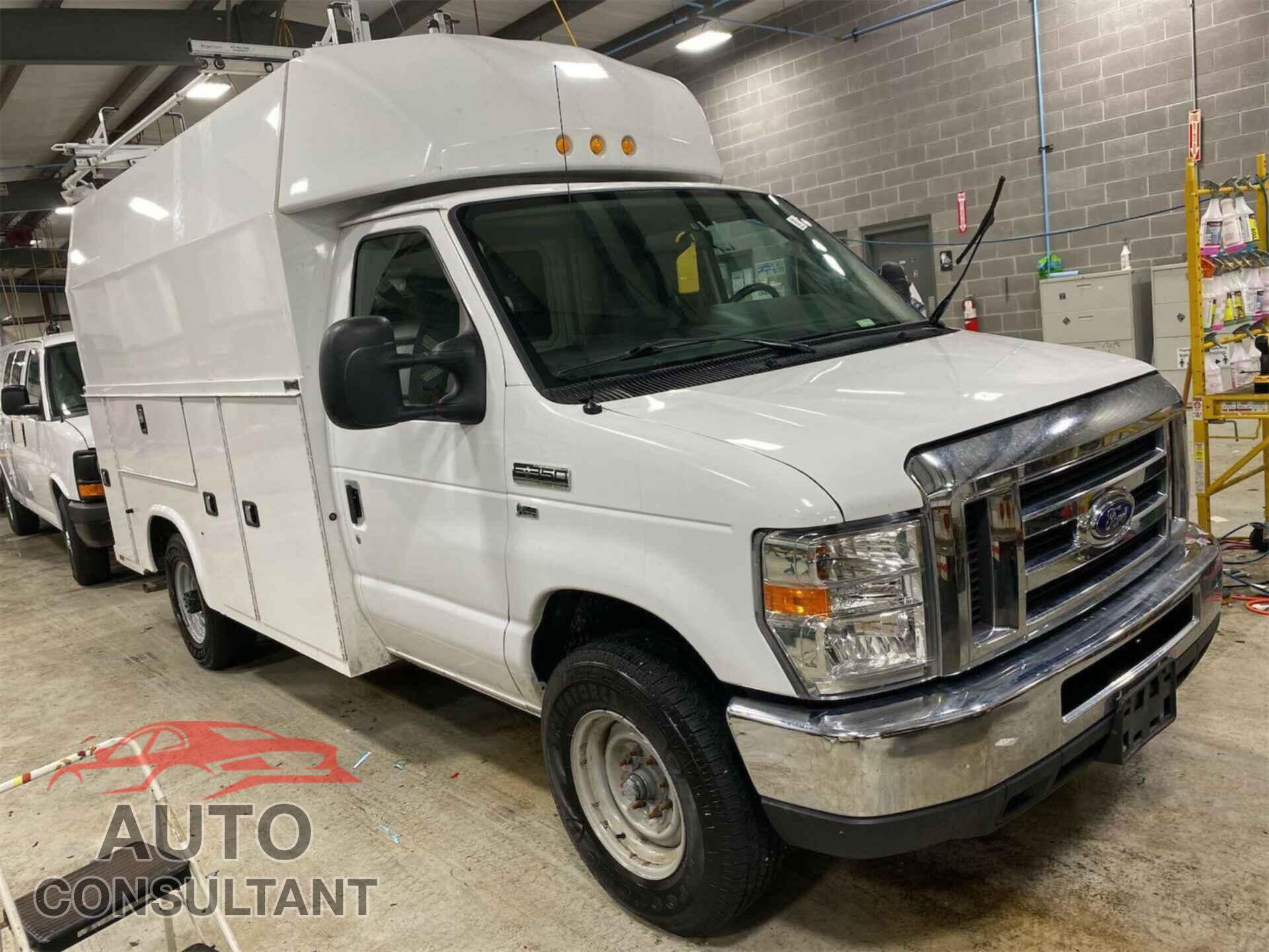 FORD ECONOLINE 2017 - 1FDWE3F68HDC61319