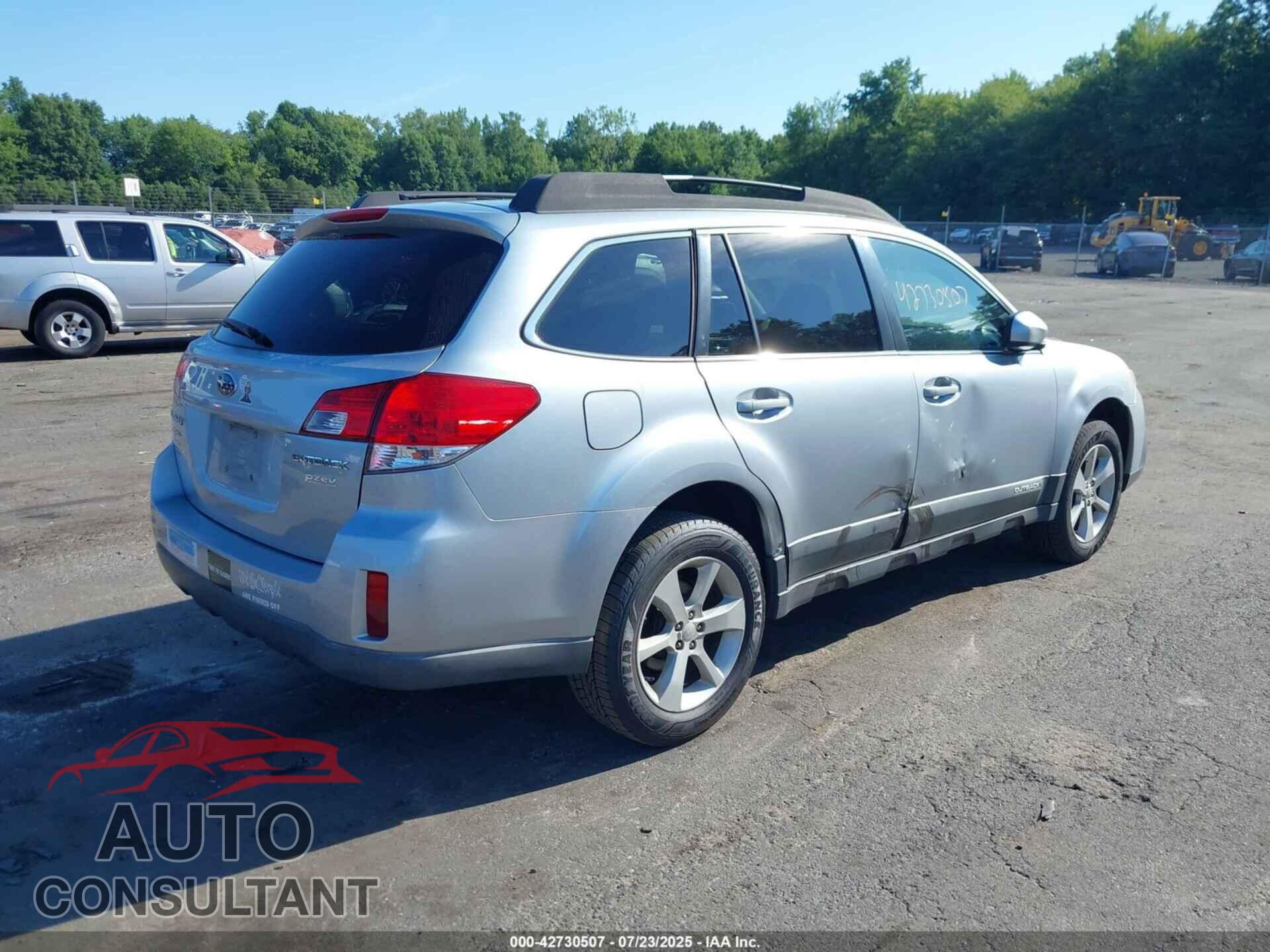 SUBARU OUTBACK 2013 - 4S4BRBCC7D3278460
