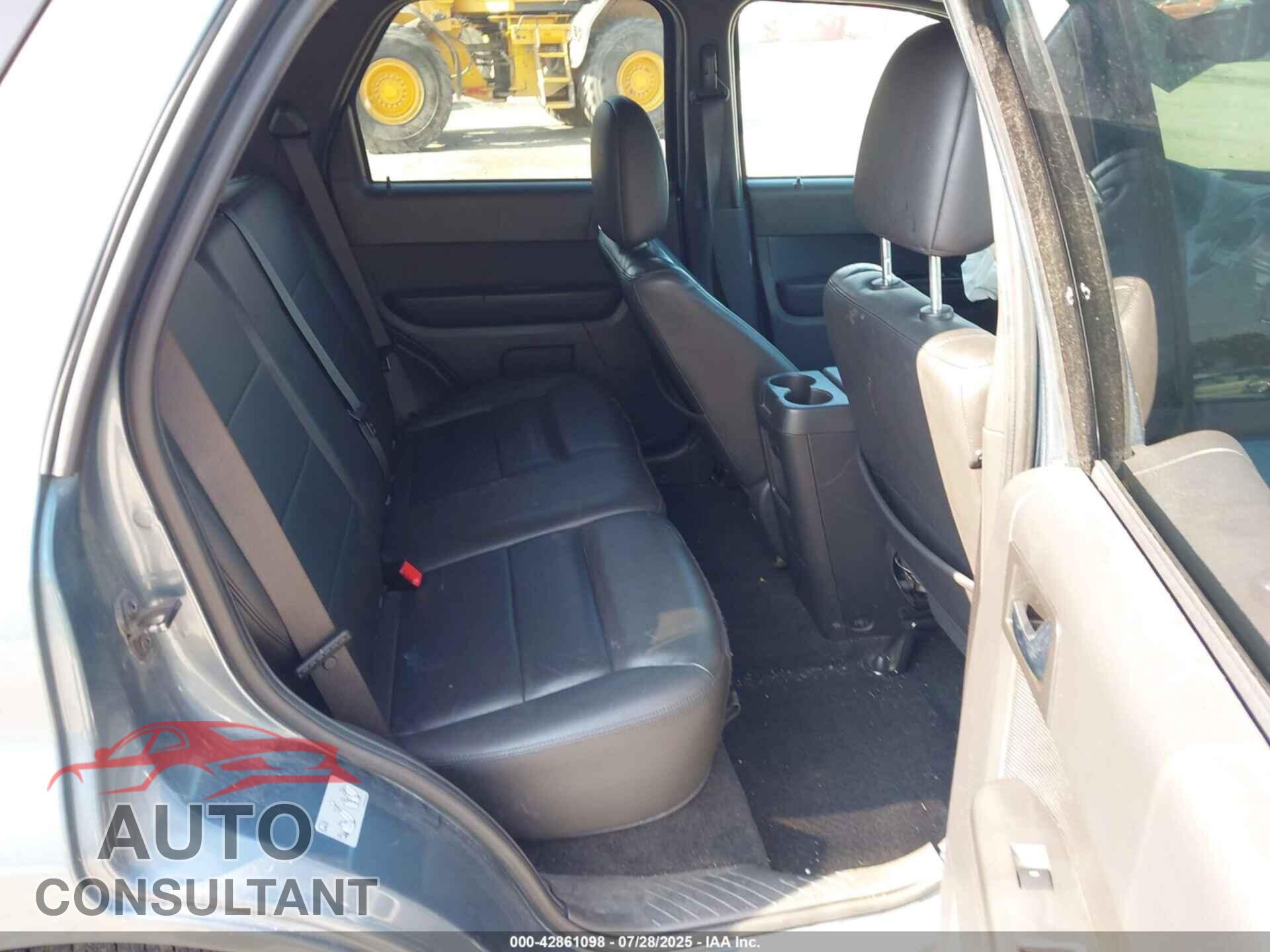 FORD ESCAPE 2010 - 1FMCU0EG5AKD17457