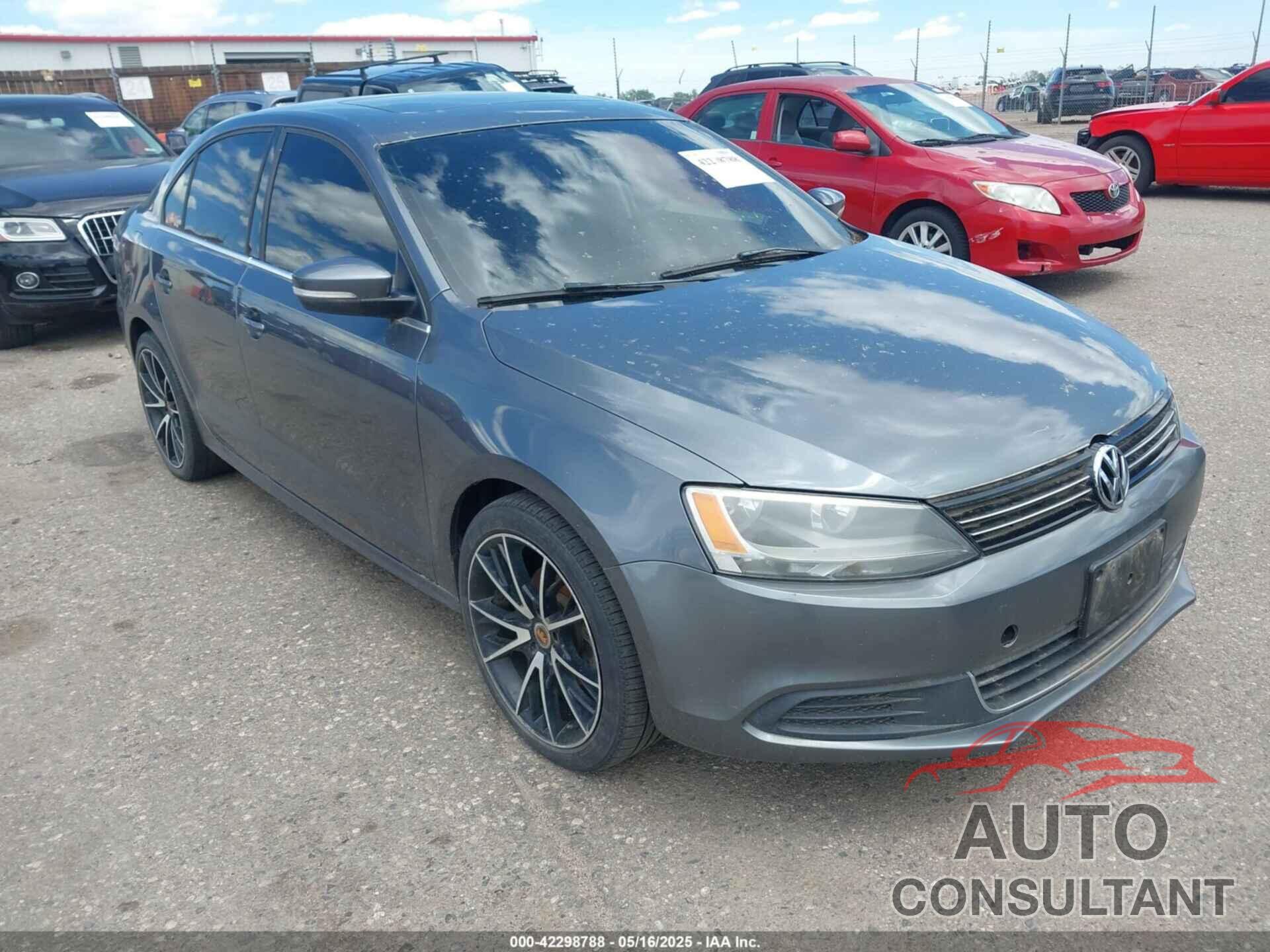 VOLKSWAGEN JETTA 2013 - 3VWLL7AJ1DM242719