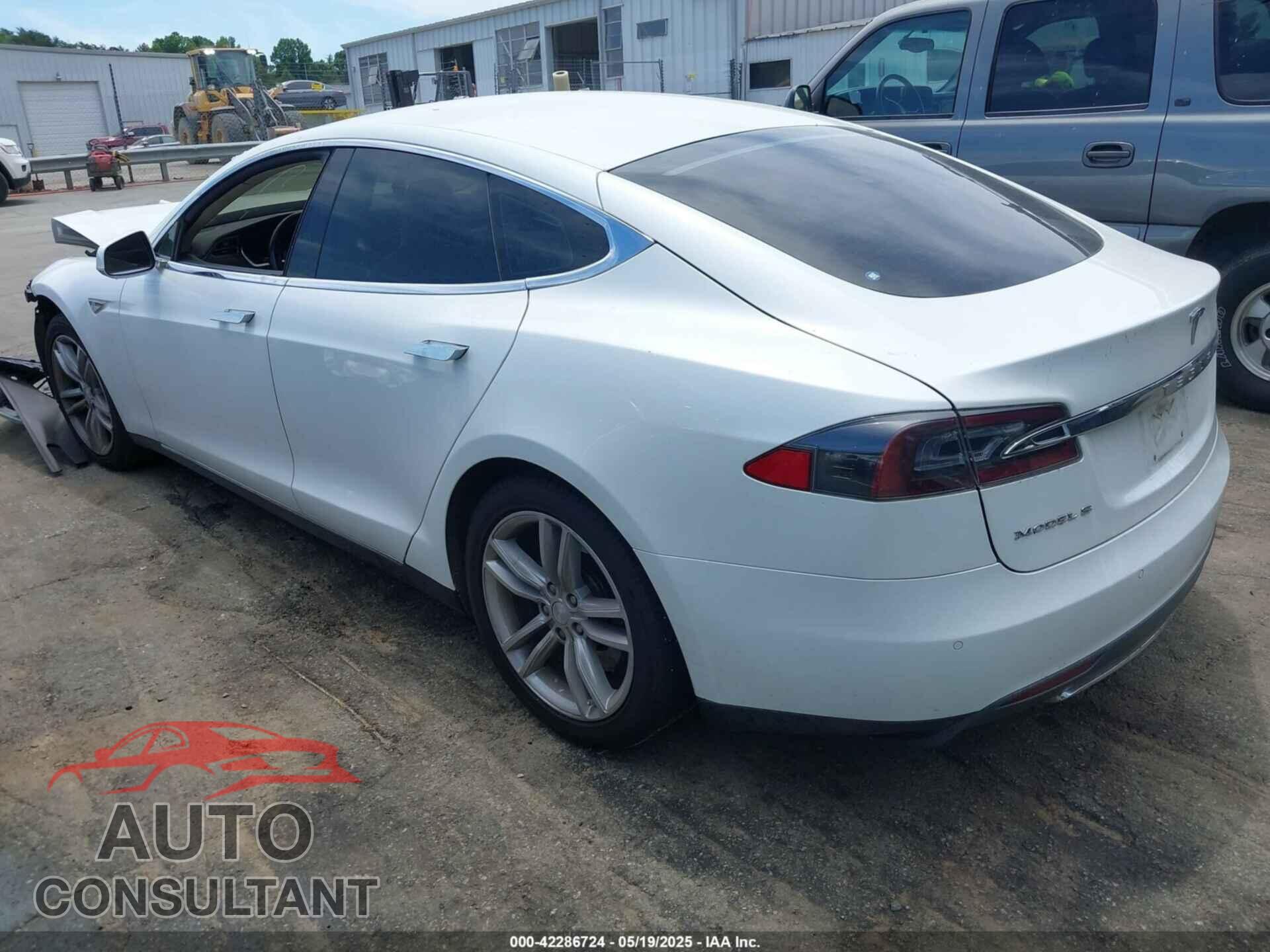 TESLA MODEL S 2014 - 5YJSA1H18EFP38131