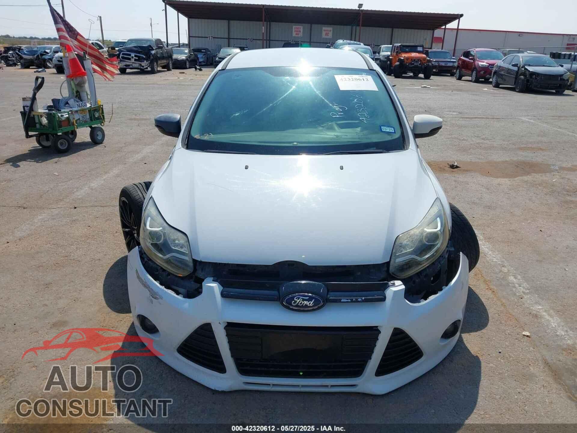 FORD FOCUS 2012 - 1FAHP3H23CL367649