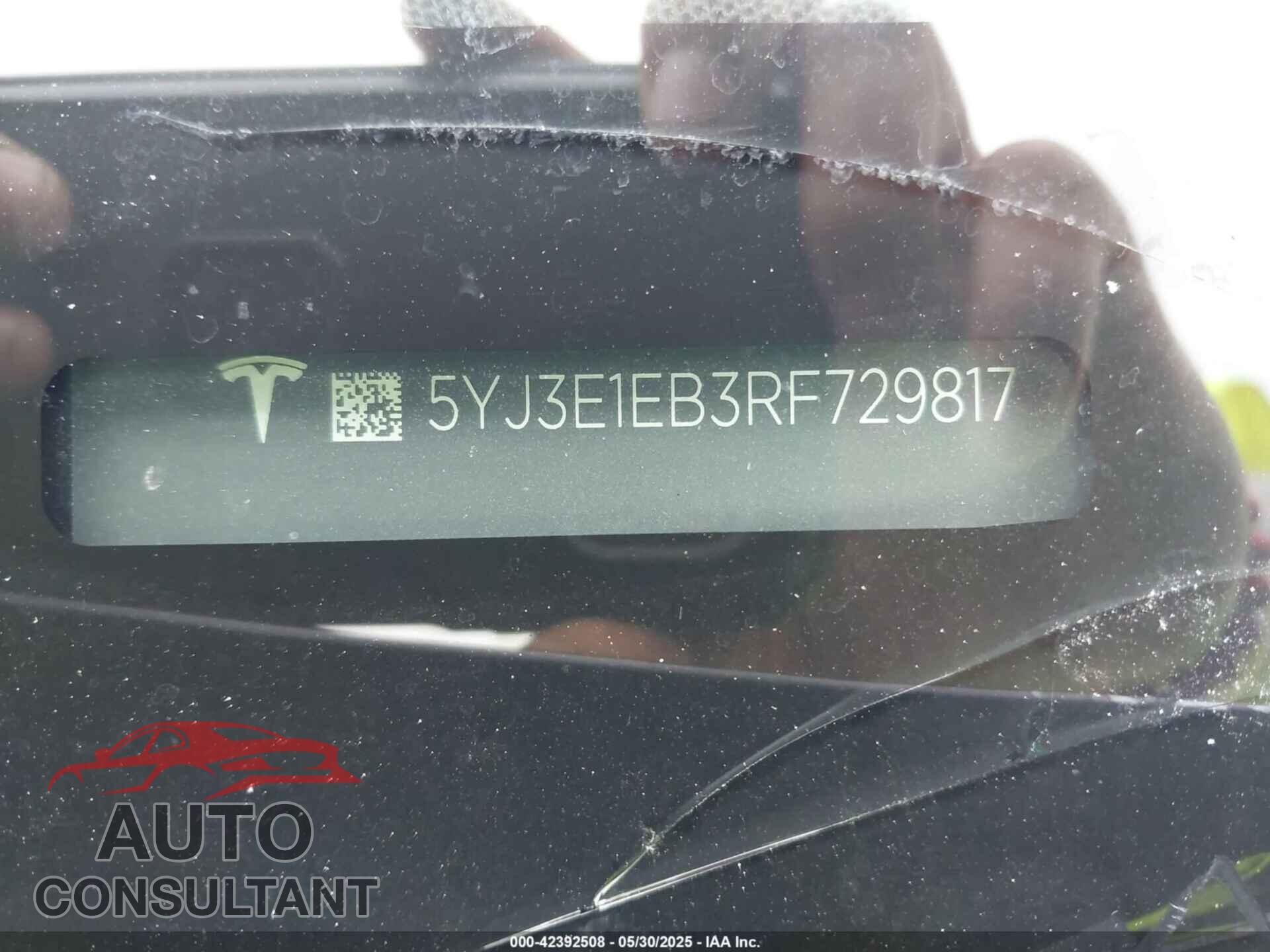 TESLA MODEL 3 2024 - 5YJ3E1EB3RF729817