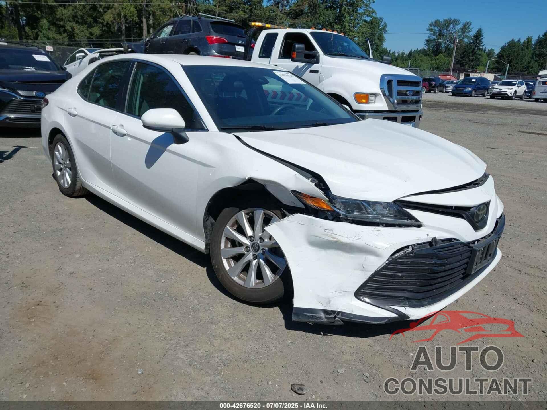 TOYOTA CAMRY 2018 - 4T1B11HK5JU116169