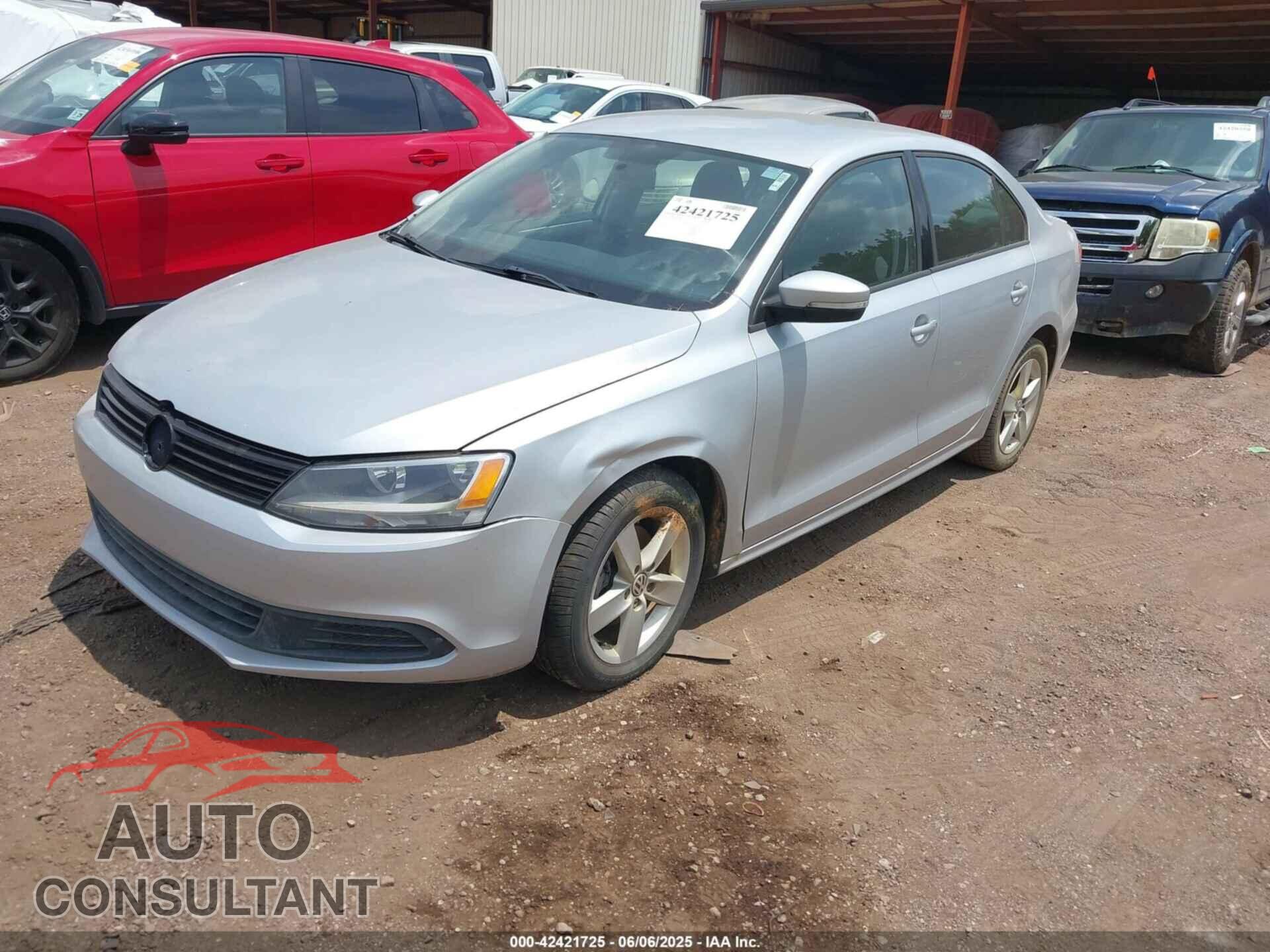 VOLKSWAGEN JETTA 2012 - 3VWLL7AJ5CM081631