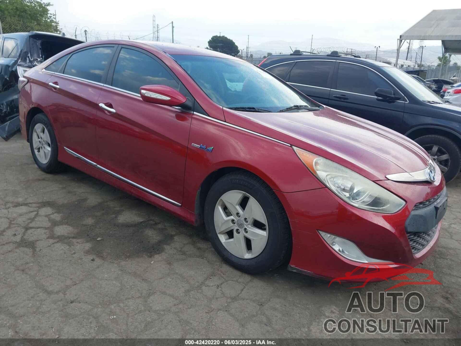 HYUNDAI SONATA HYBRID 2011 - KMHEC4A43BA018183