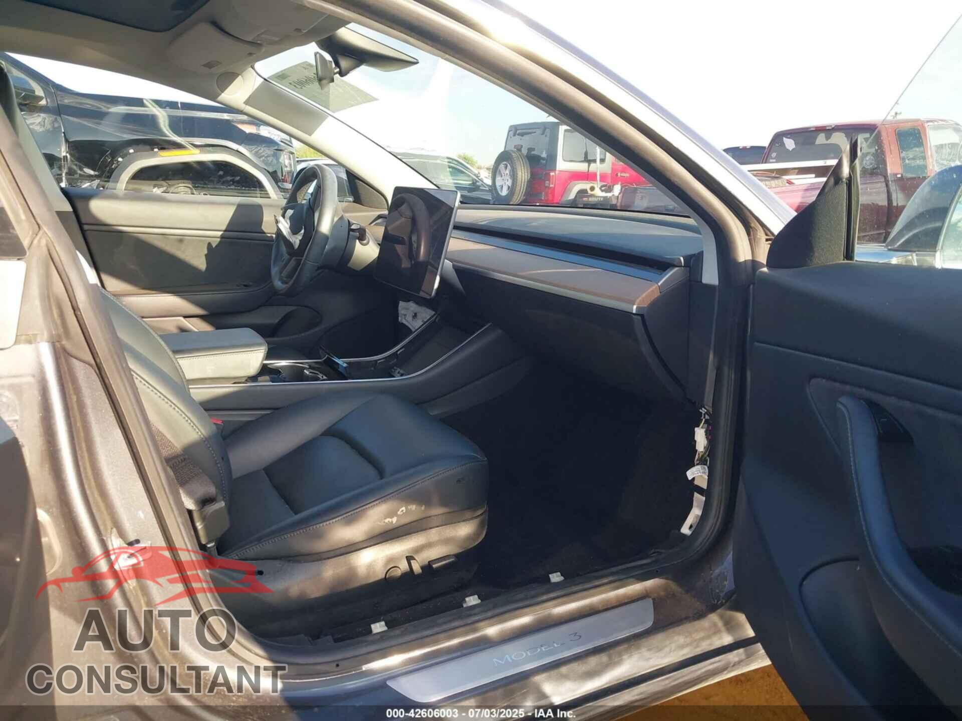 TESLA MODEL 3 2019 - 5YJ3E1EB4KF386067