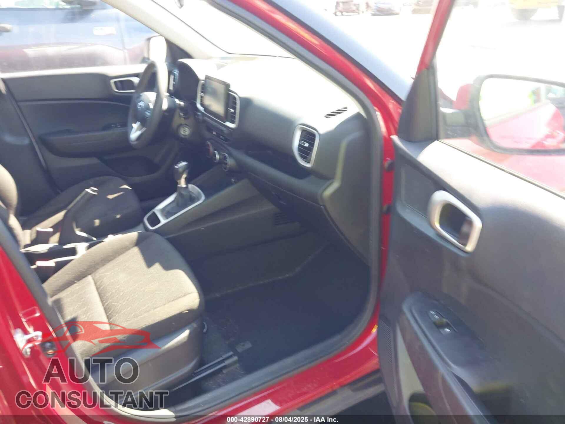HYUNDAI VENUE 2020 - KMHRB8A37LU044126