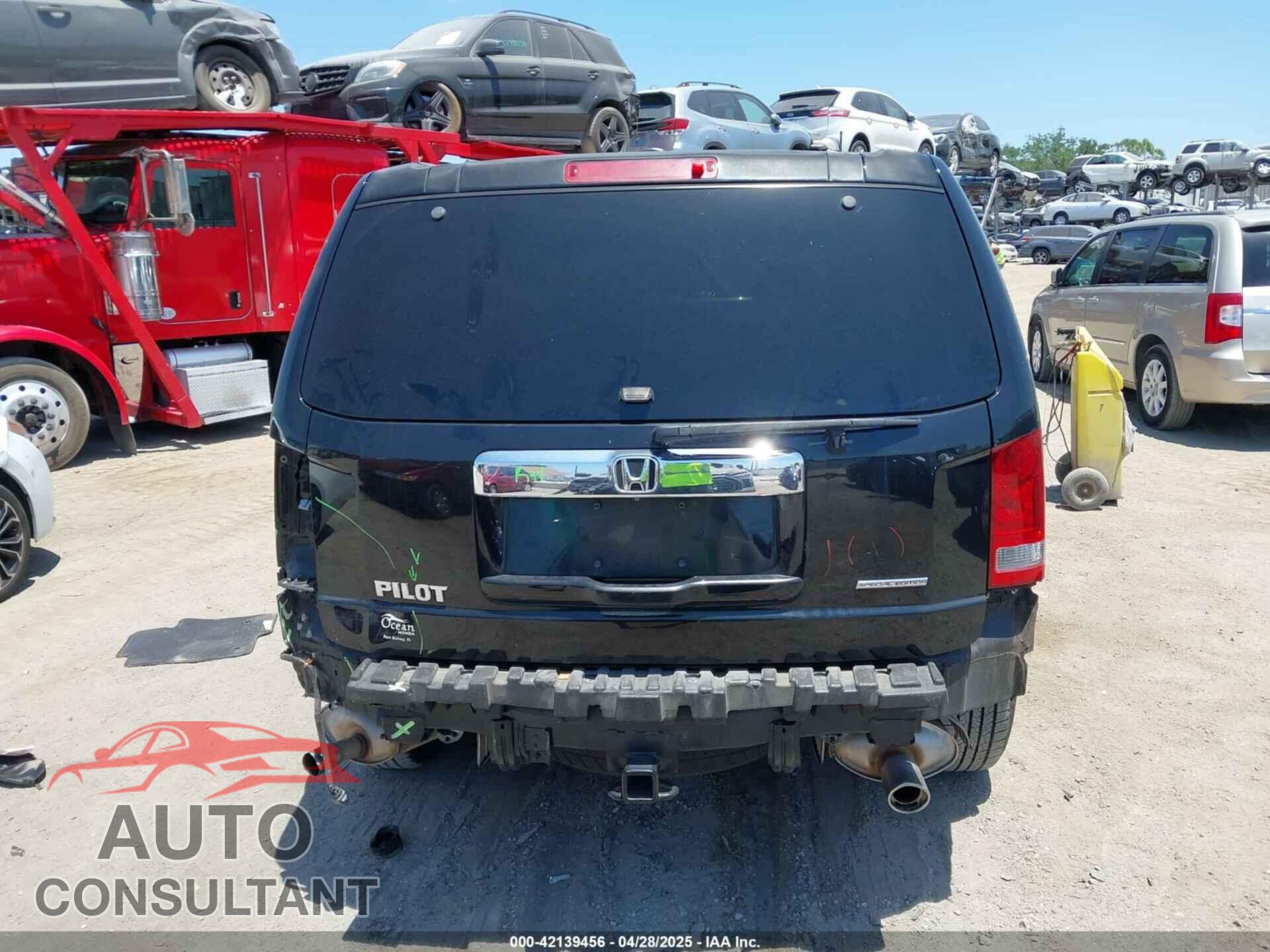 HONDA PILOT 2015 - 5FNYF3H36FB007627