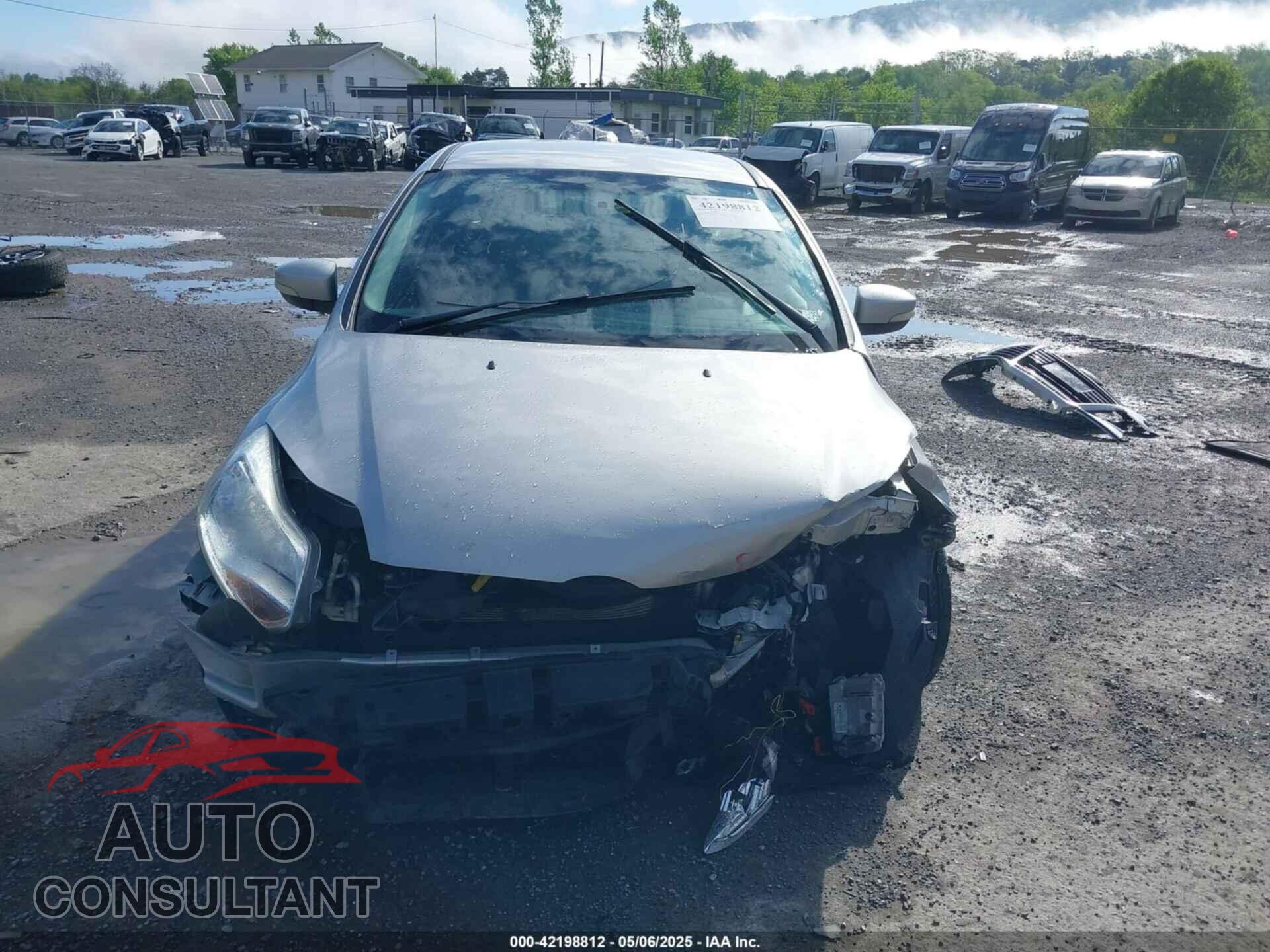 FORD FOCUS 2012 - 1FAHP3K27CL241013