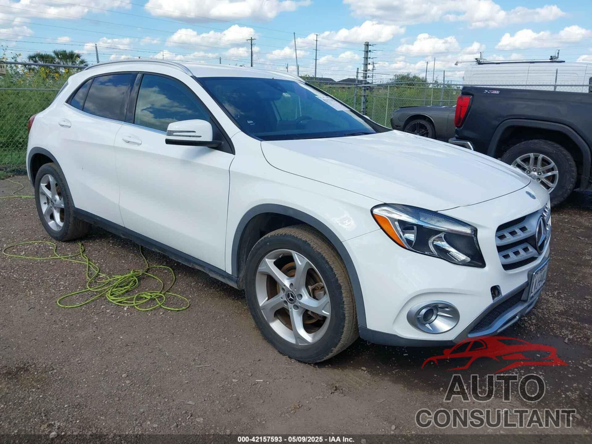MERCEDES-BENZ GLA 250 2019 - WDCTG4EB9KU013166