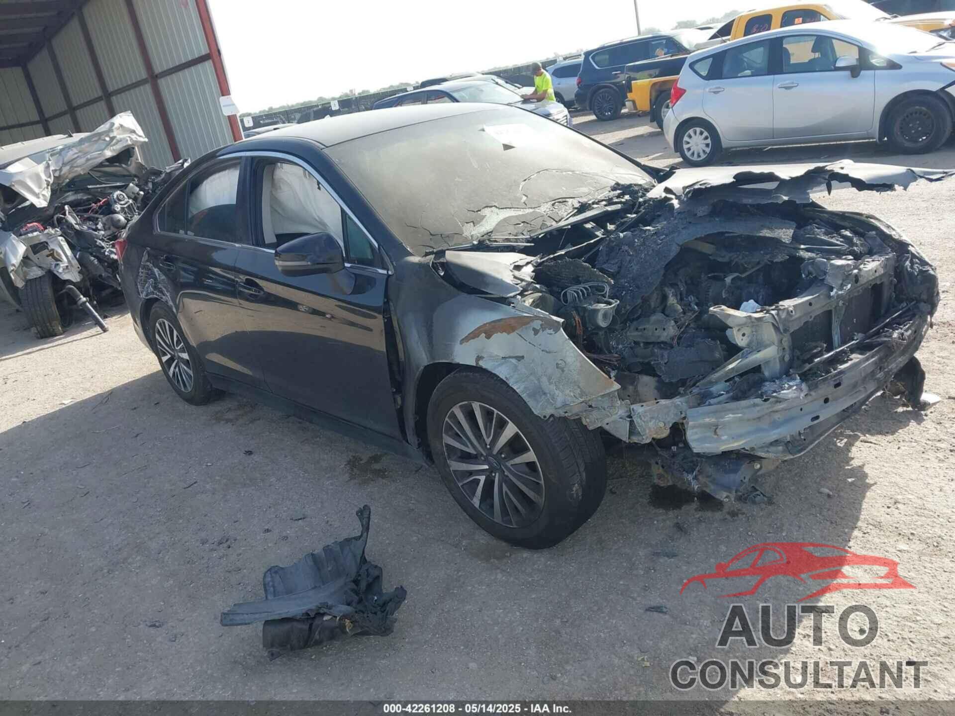 SUBARU LEGACY 2018 - 4S3BNAF64J3033207