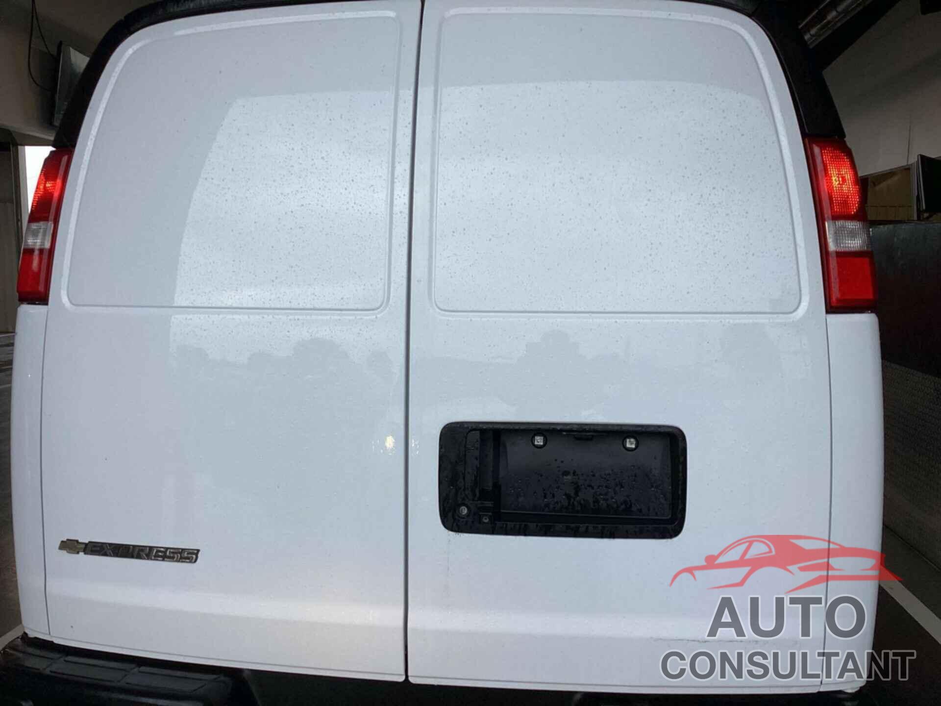 CHEVROLET EXPRESS CARGO 2022 - 1GCWGAFP8N1271163