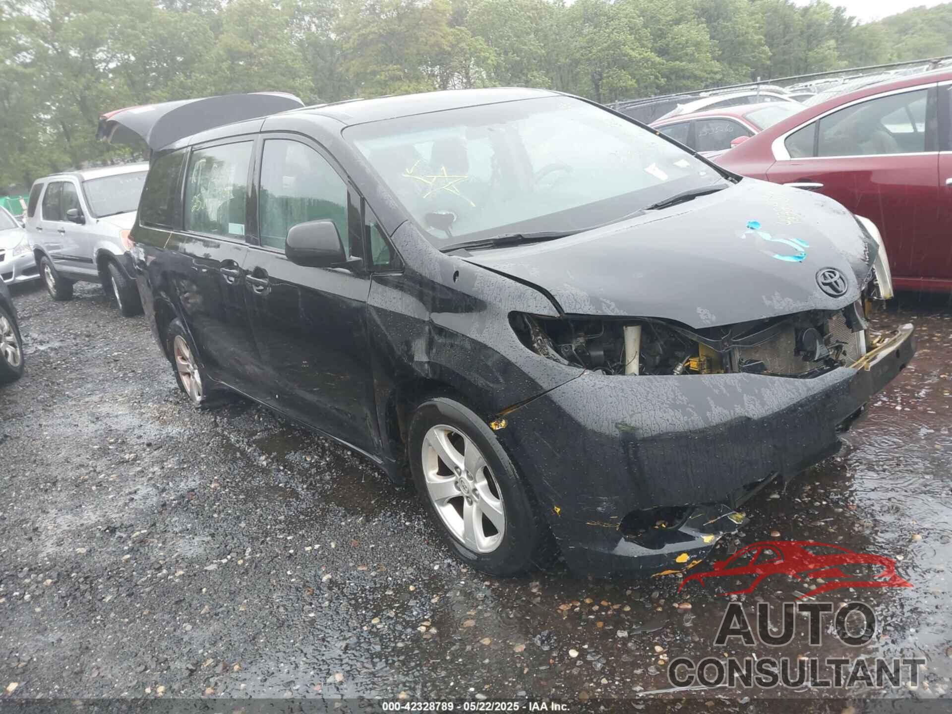 TOYOTA SIENNA 2014 - 5TDZK3DC1ES452065