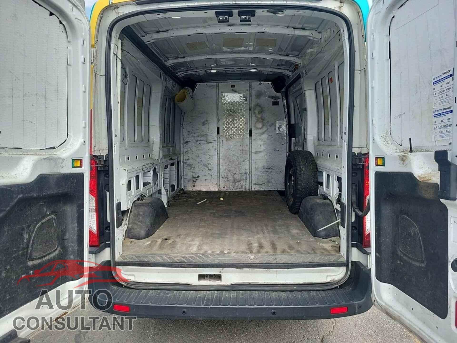 FORD TRANSIT 2018 - 1FTYR2CM2JKB06863