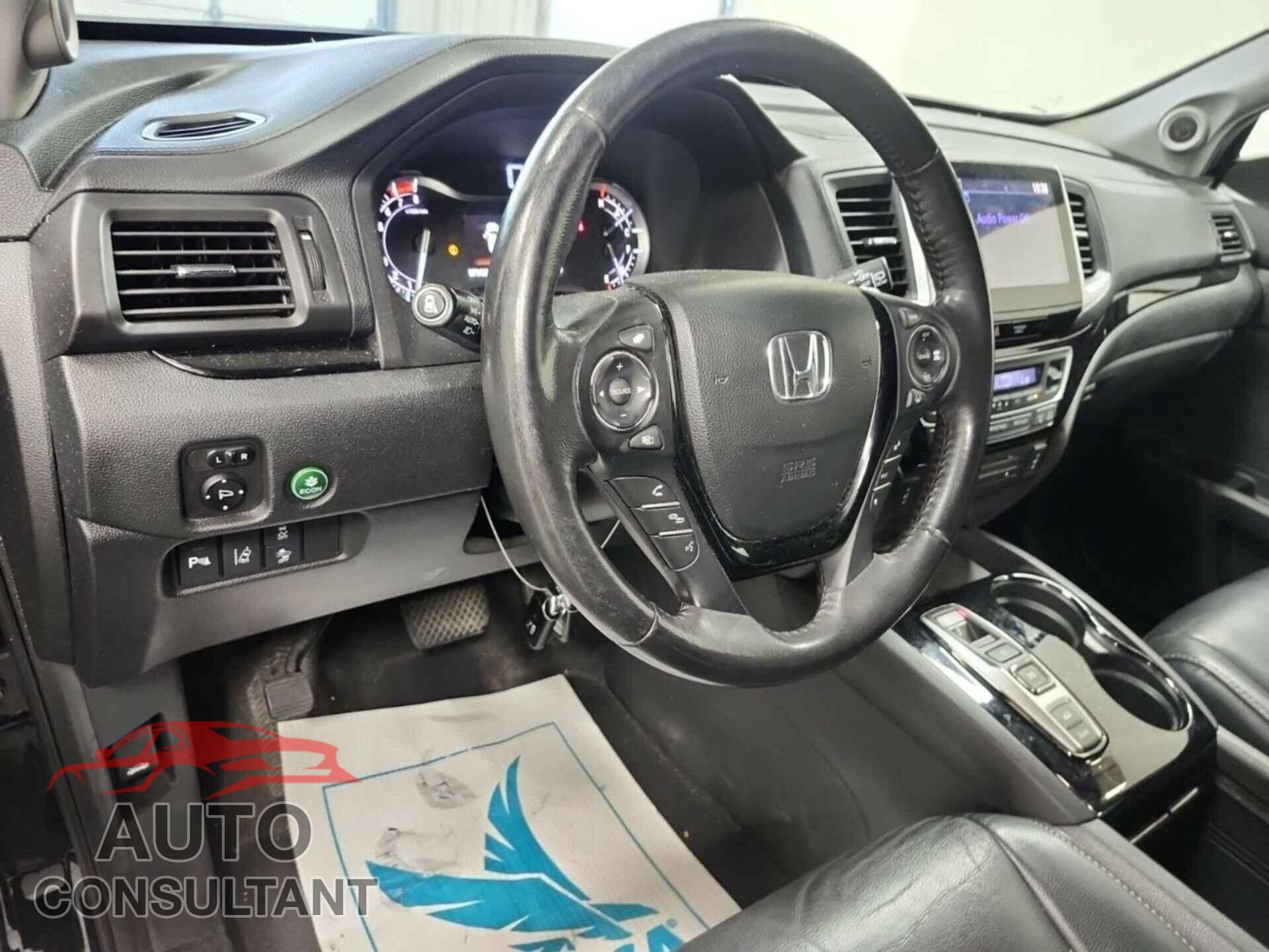 HONDA PILOT 2018 - 5FNYF6H96JB018397