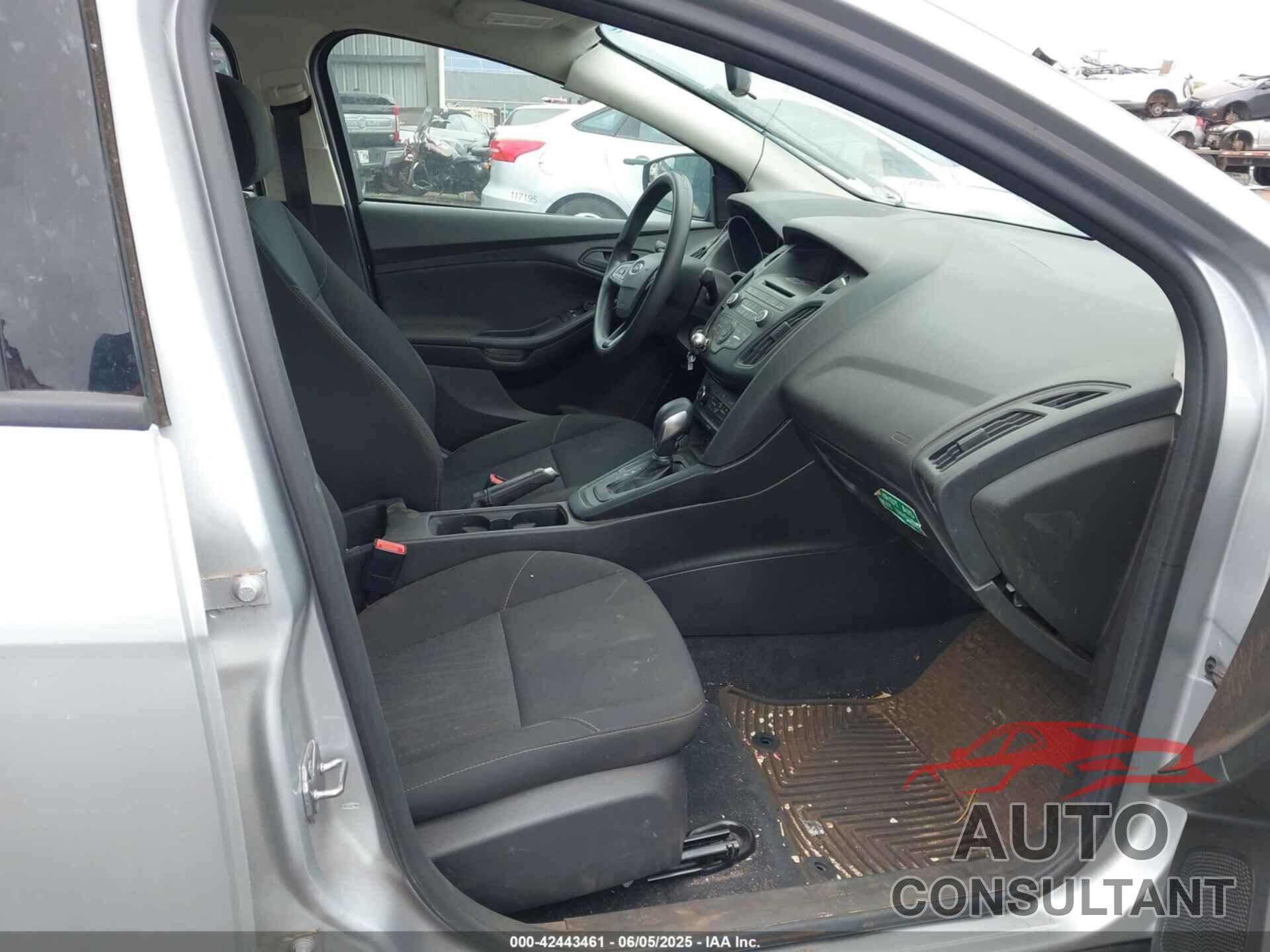 FORD FOCUS 2016 - 1FADP3E20GL307000
