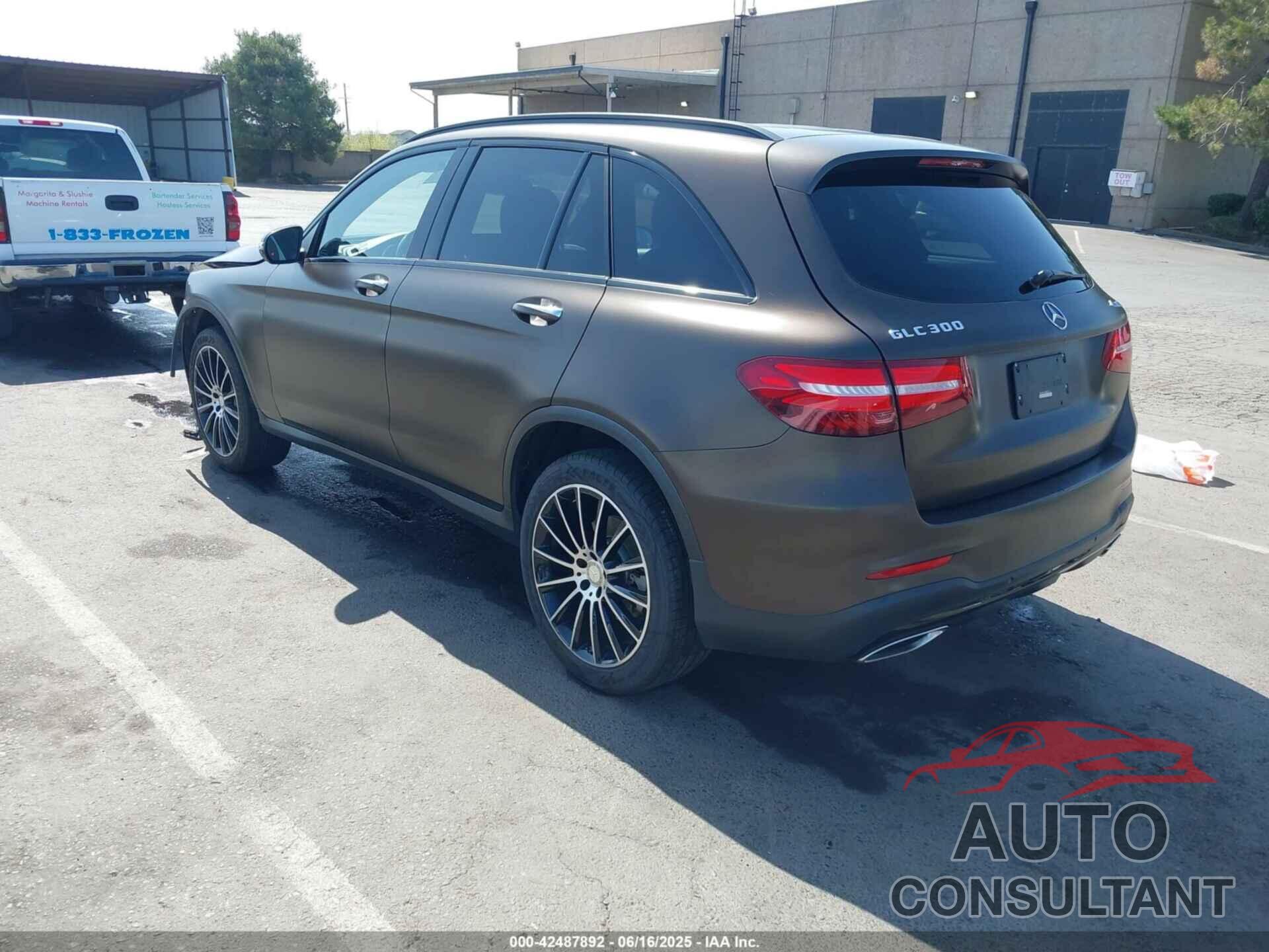 MERCEDES-BENZ GLC 300 2016 - WDC0G4KB8GF002520
