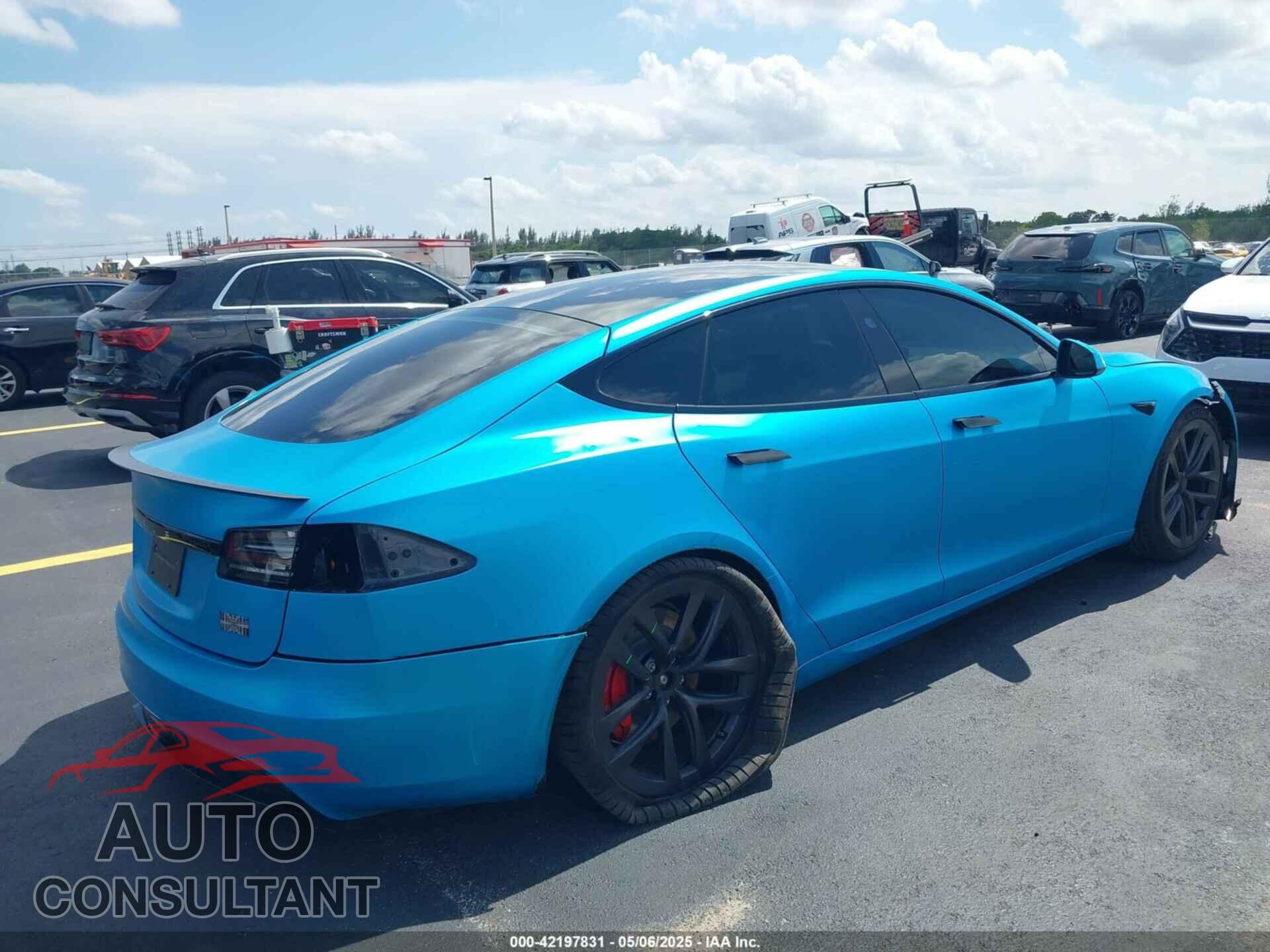 TESLA MODEL S 2024 - 5YJSA1E64RF540250