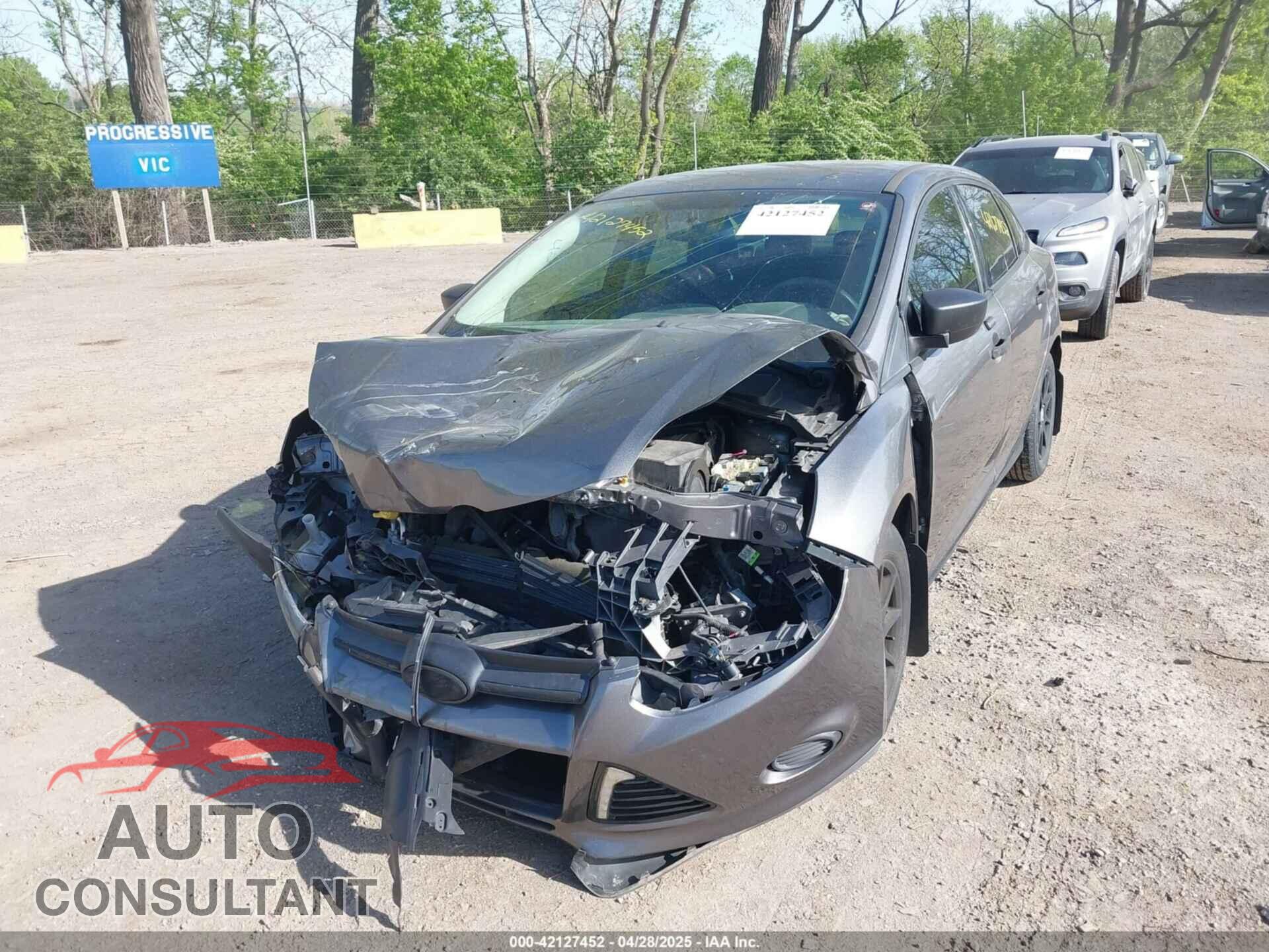 FORD FOCUS 2014 - 1FADP3E28EL427561