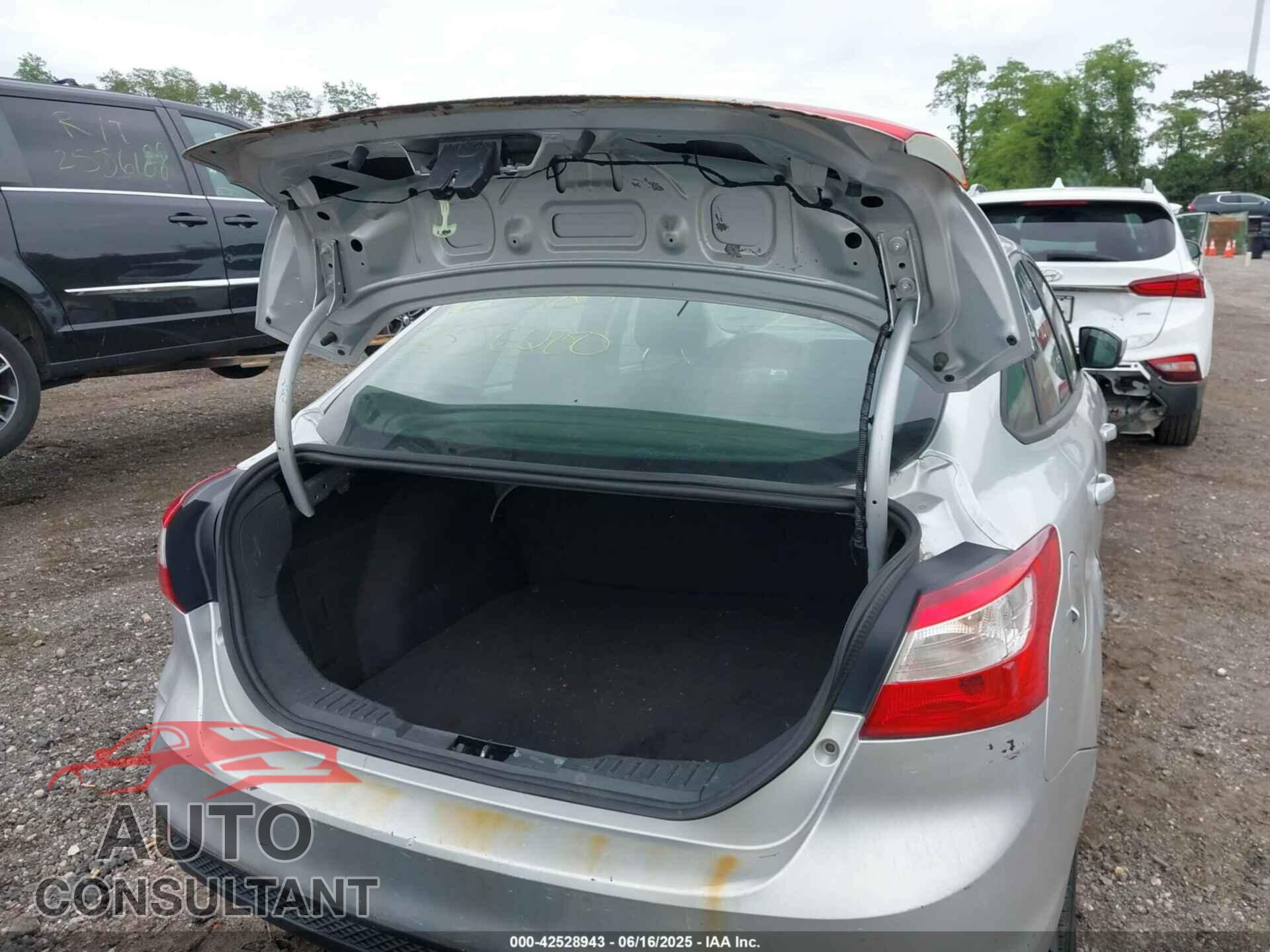 FORD FOCUS 2012 - 1FAHP3F29CL353872