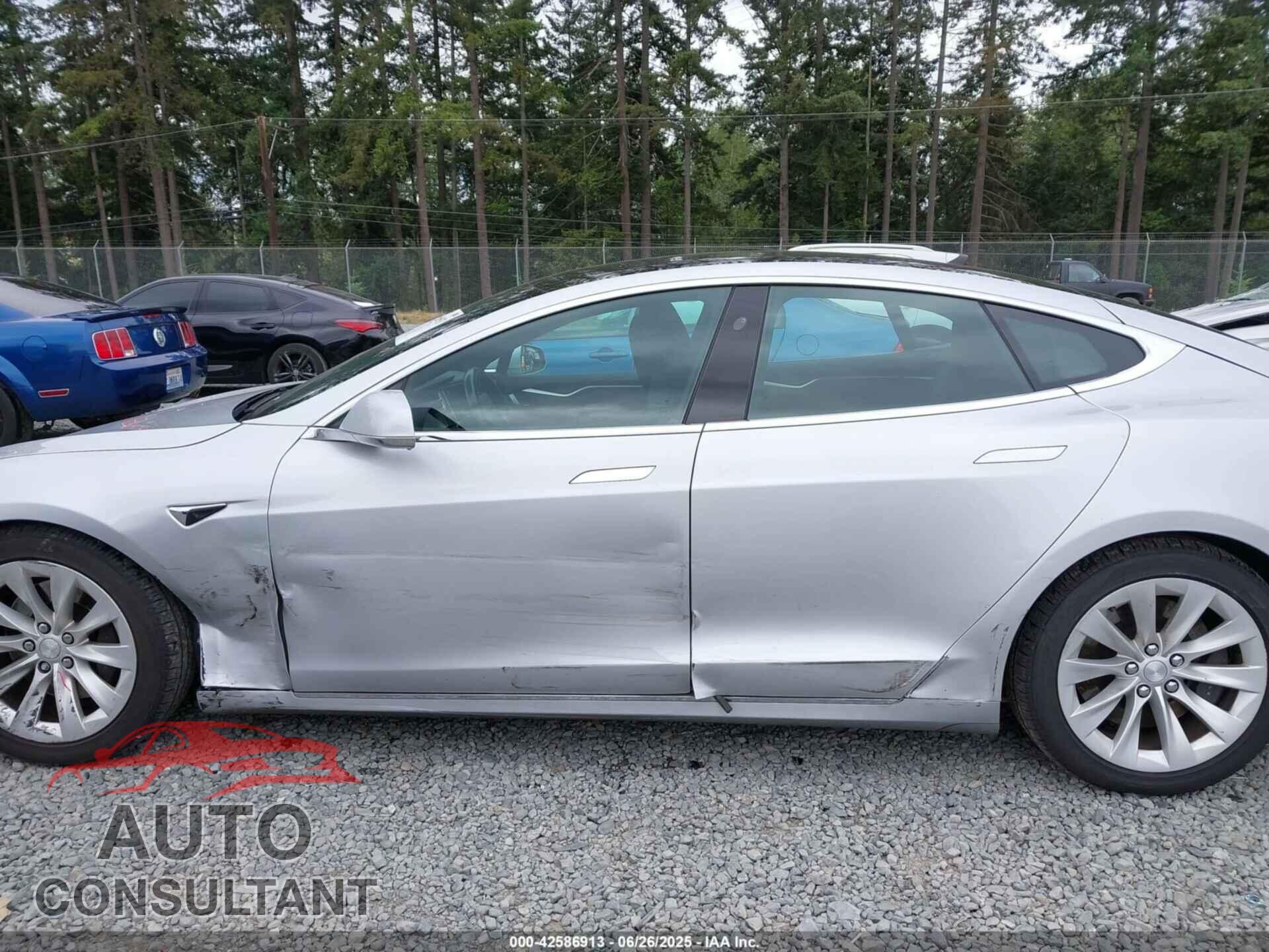 TESLA MODEL S 2017 - 5YJSA1E11HF217633