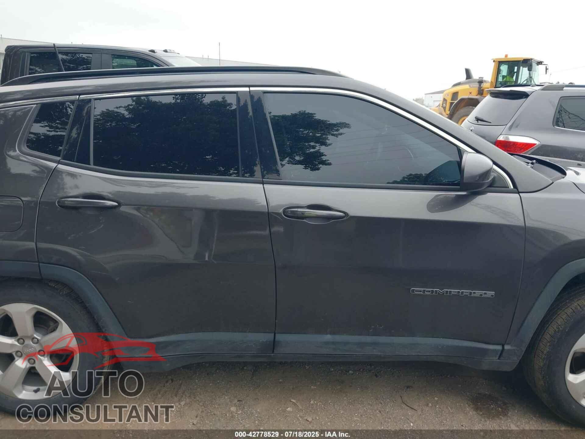 JEEP COMPASS 2018 - 3C4NJDBBXJT463583