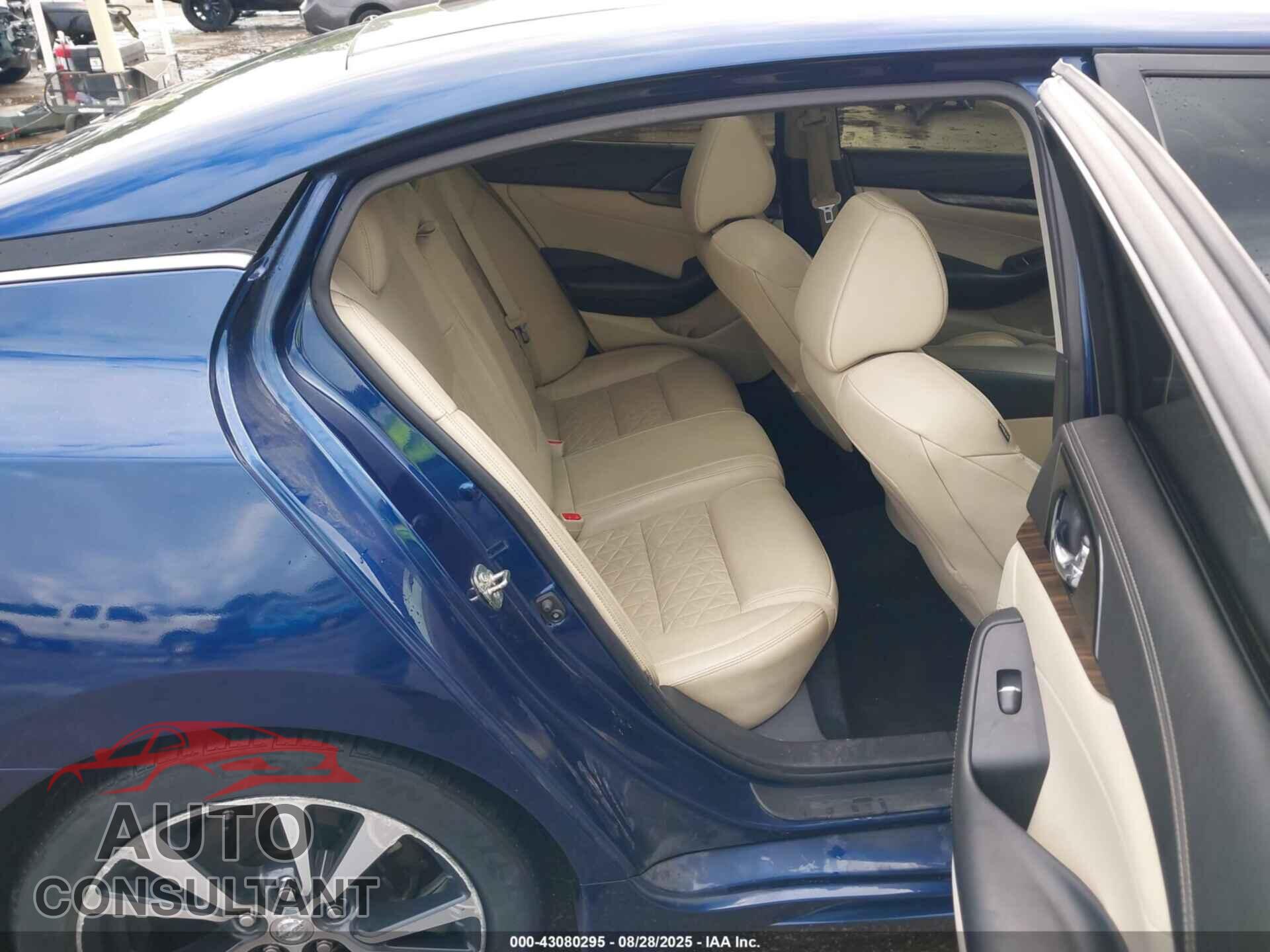 NISSAN MAXIMA 2017 - 1N4AA6AP2HC435778