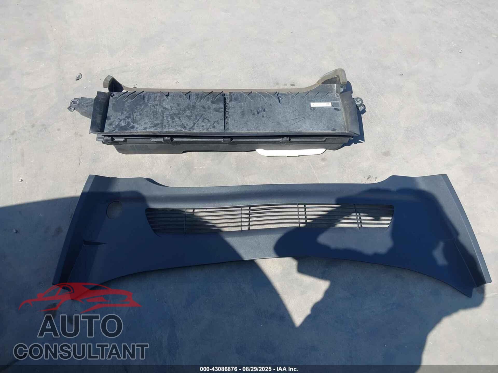 TESLA MODEL Y 2023 - 7SAYGDEF3PF968983