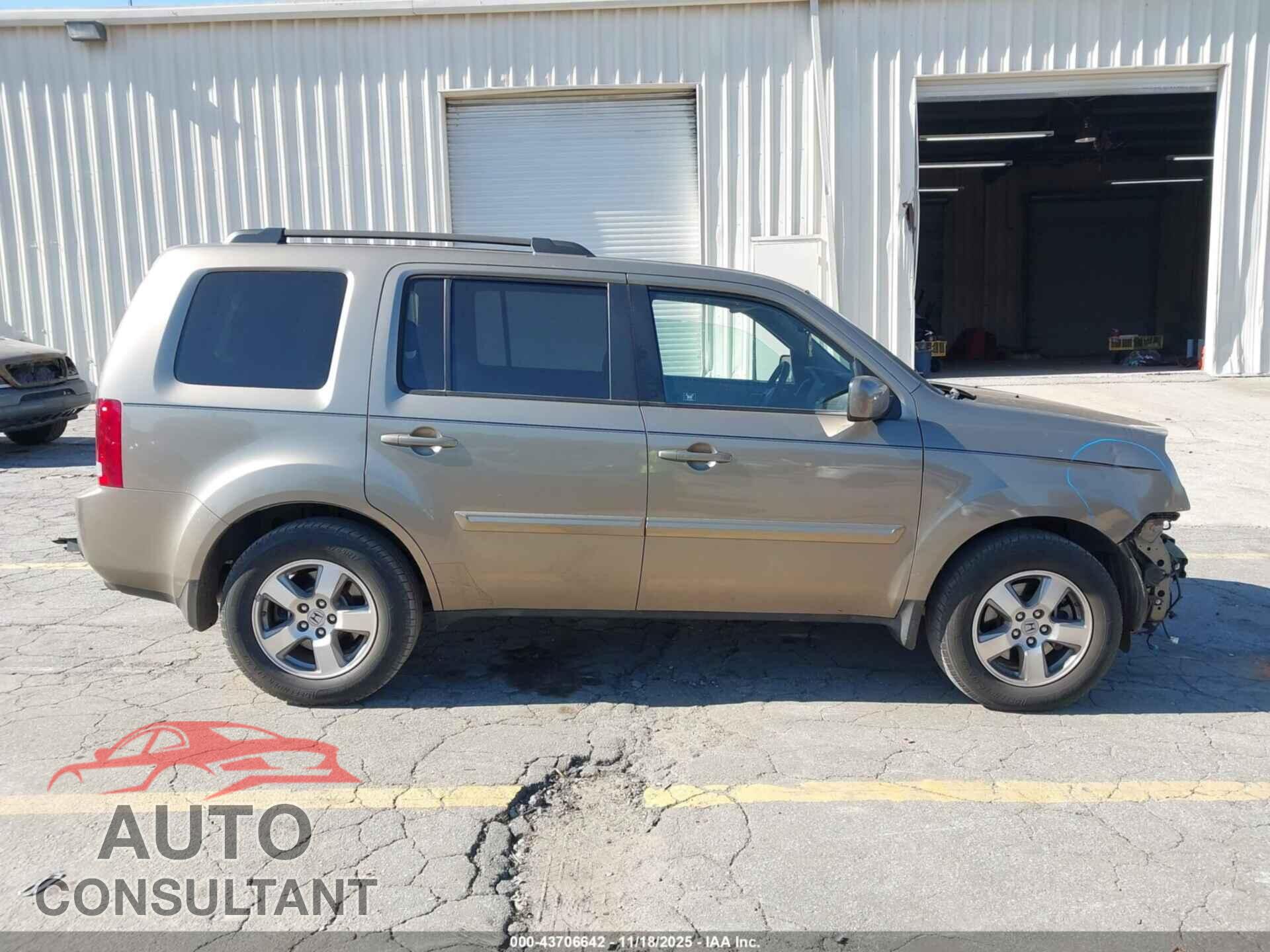 HONDA PILOT 2011 - 5FNYF3H5XBB021140