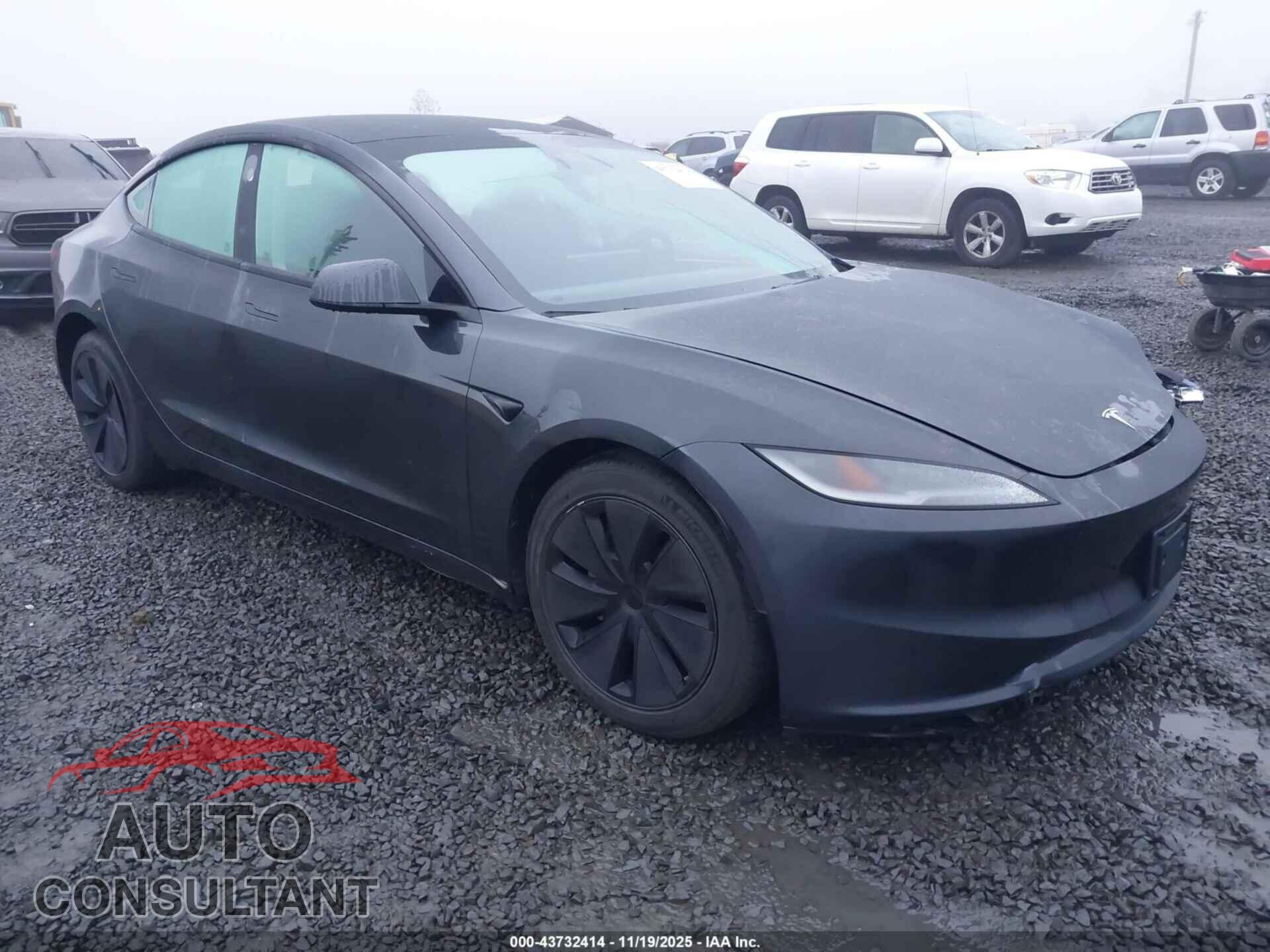 TESLA MODEL 3 2024 - 5YJ3E1EB2RF736726