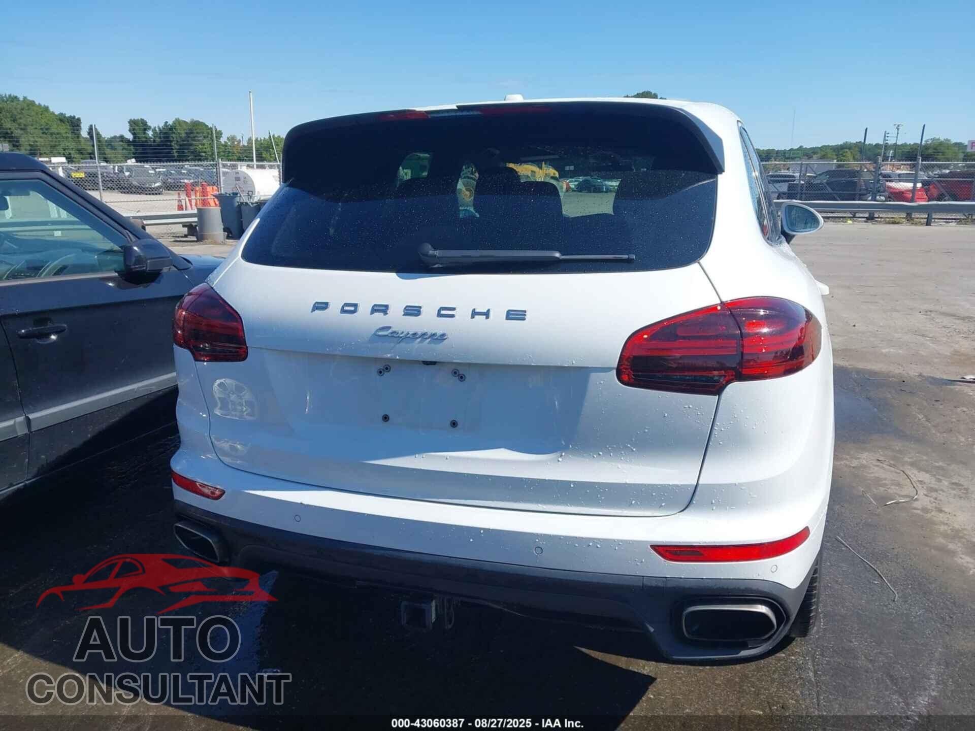PORSCHE CAYENNE 2018 - WP1AA2A21JKA03684