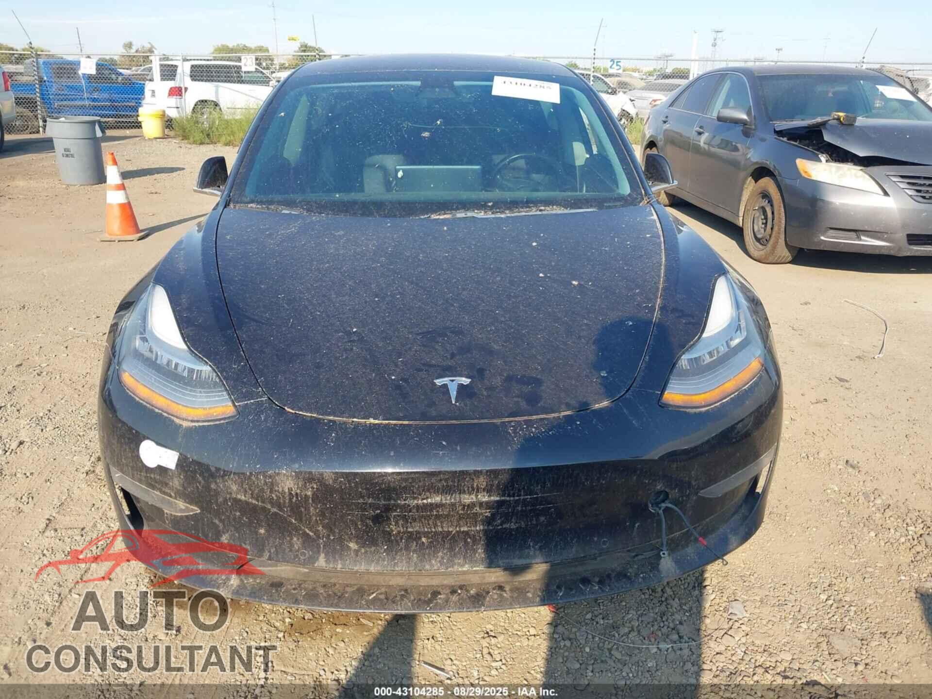TESLA MODEL 3 2018 - 5YJ3E1EA7JF071009