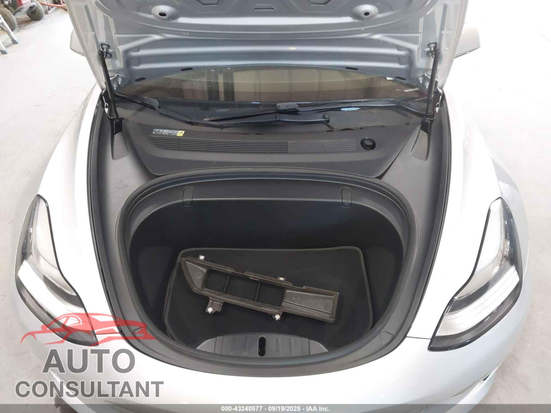 TESLA MODEL 3 2018 - 5YJ3E1EA5JF042964