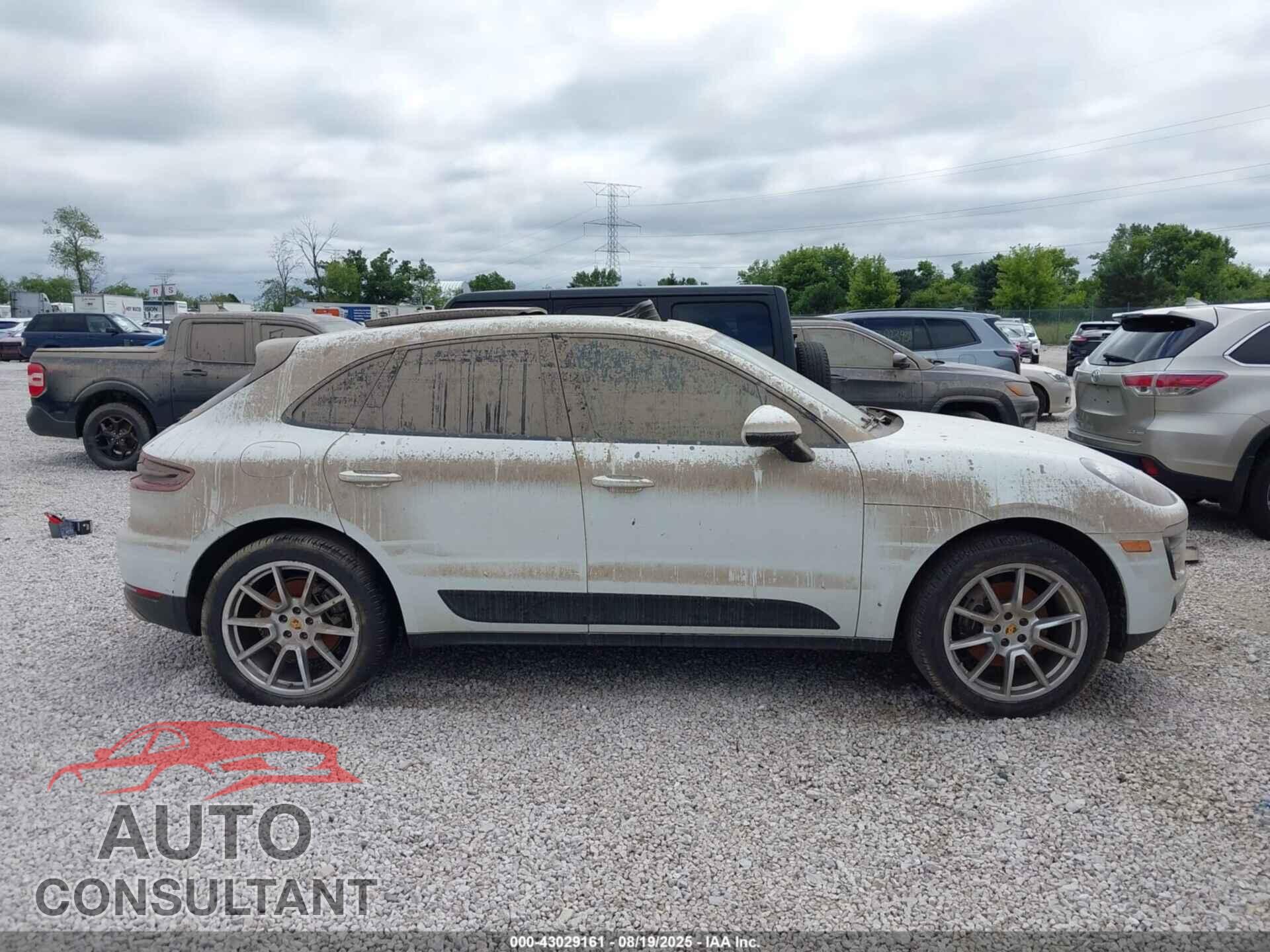 PORSCHE MACAN 2017 - WP1AA2A56HLB08333