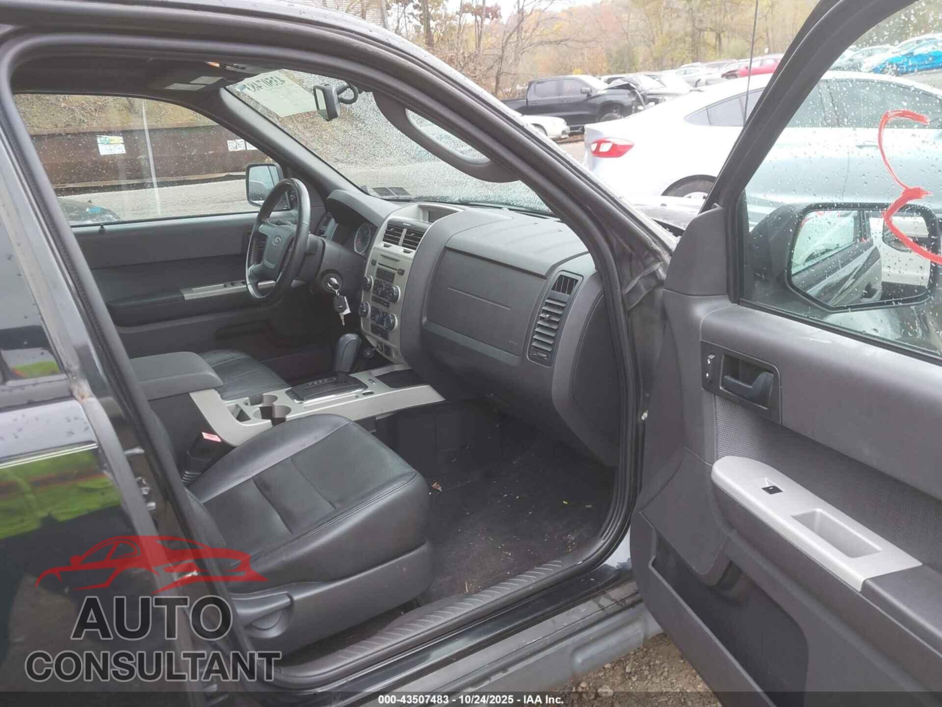 FORD ESCAPE 2011 - 1FMCU9DG3BKA26429