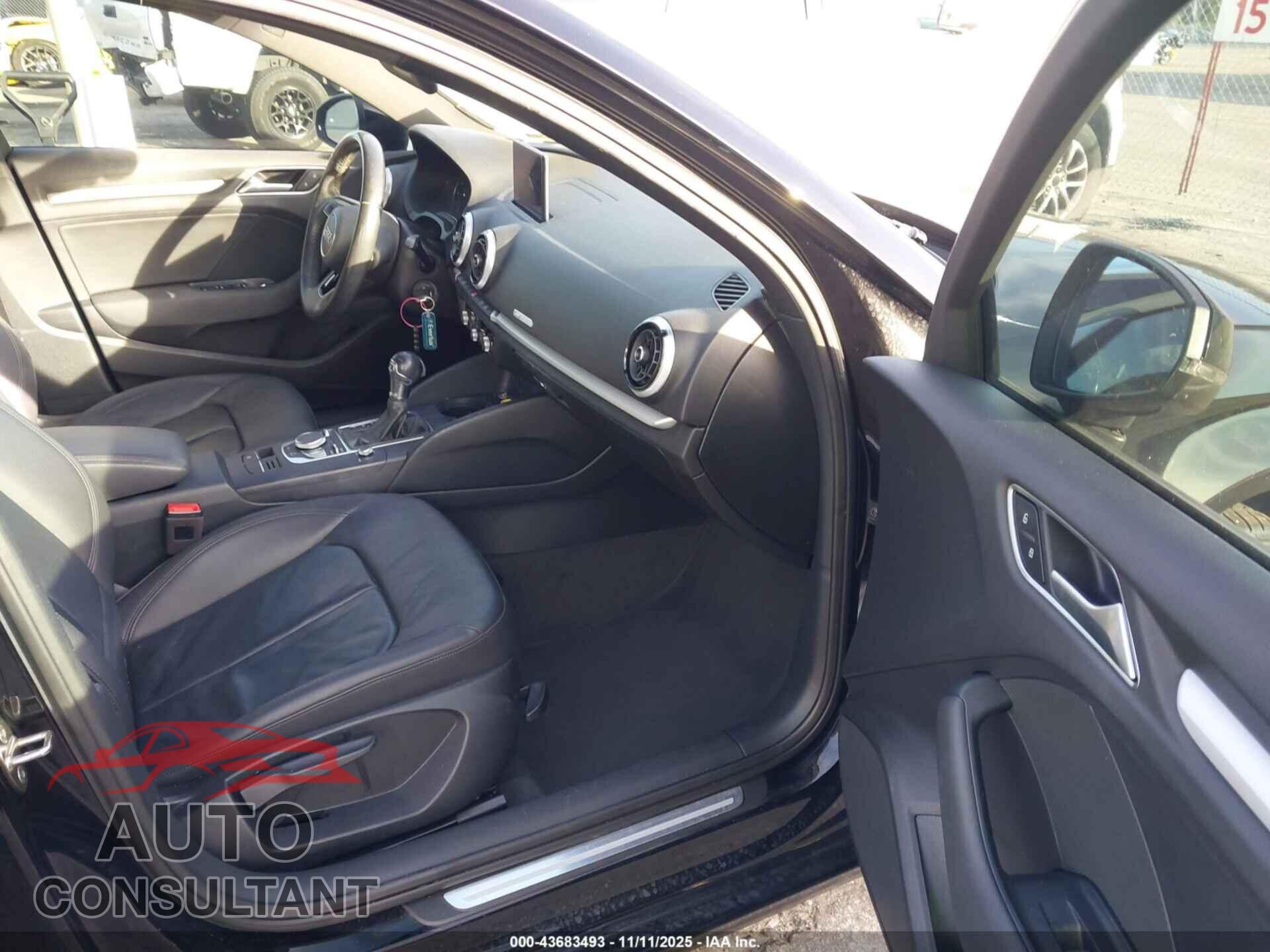 AUDI A3 2017 - WAUAUGFF2H1052584
