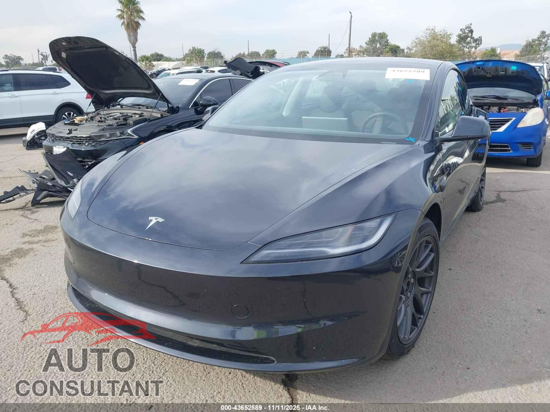 TESLA MODEL 3 2025 - 5YJ3E1EA2SF983337