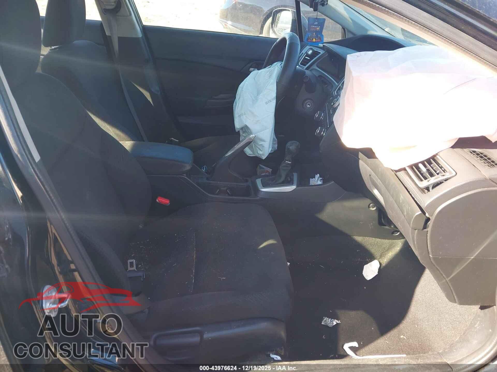 HONDA CIVIC 2013 - 19XFB2E52DE028755