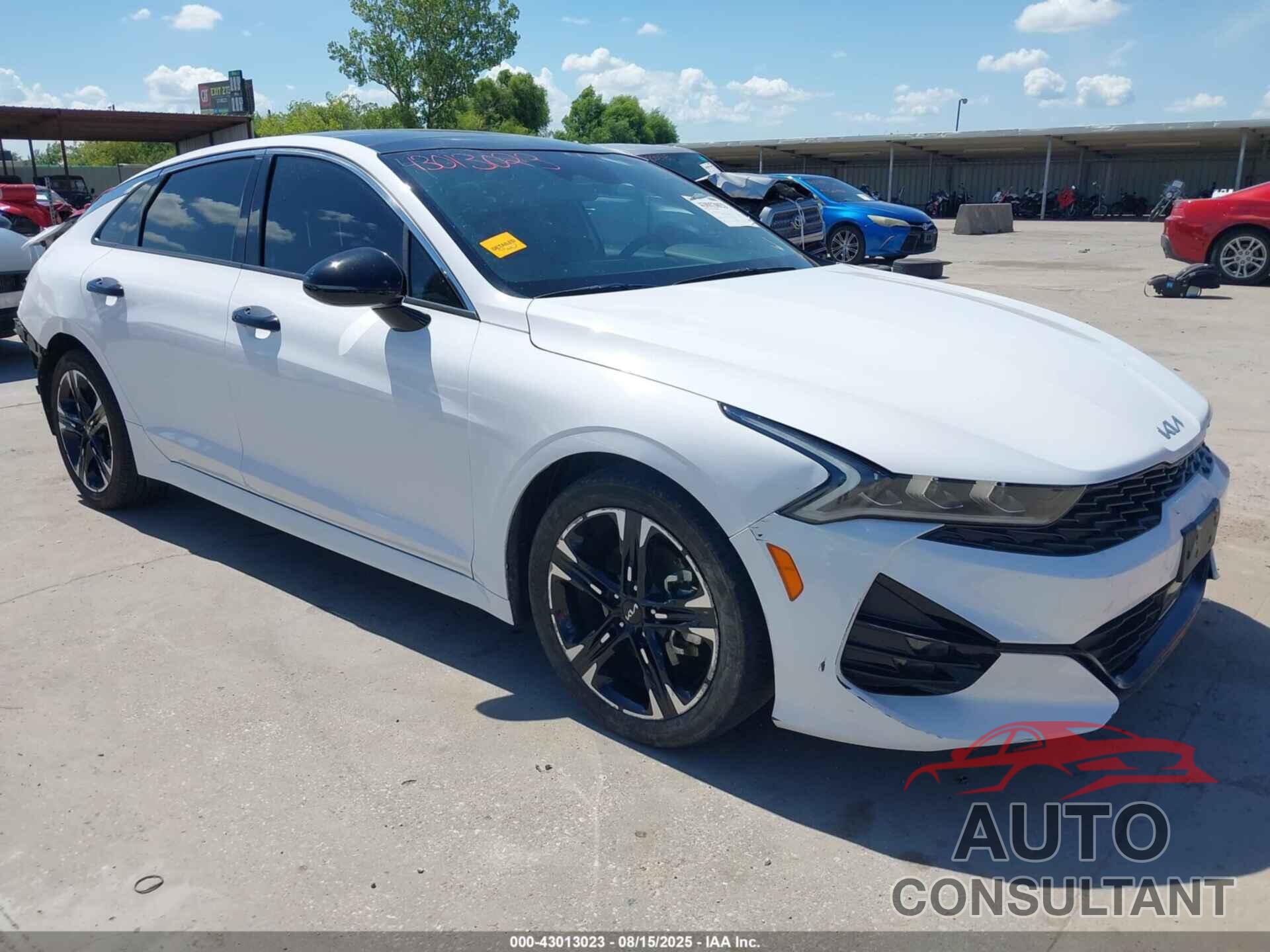 KIA K5 2022 - 5XXG64J28NG084806