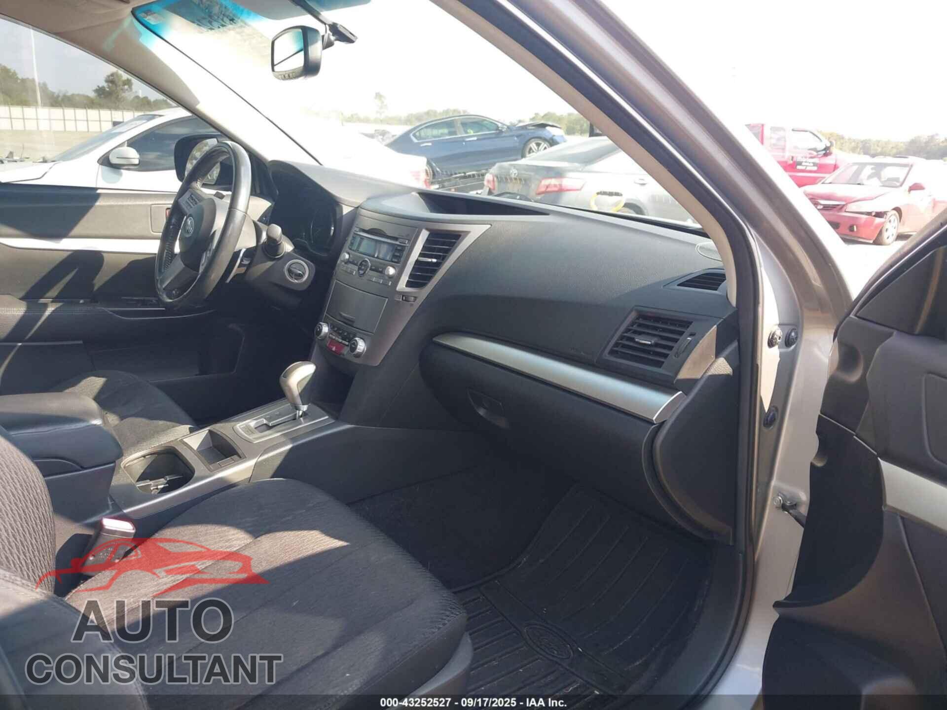 SUBARU OUTBACK 2011 - 4S4BRCBC2B3337015